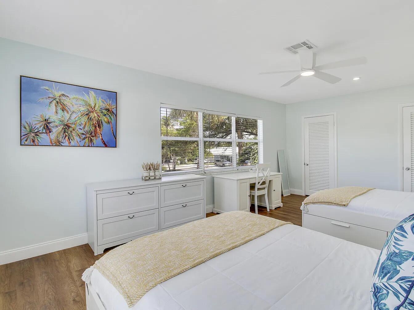1310 Manor Drive Property Photo 21