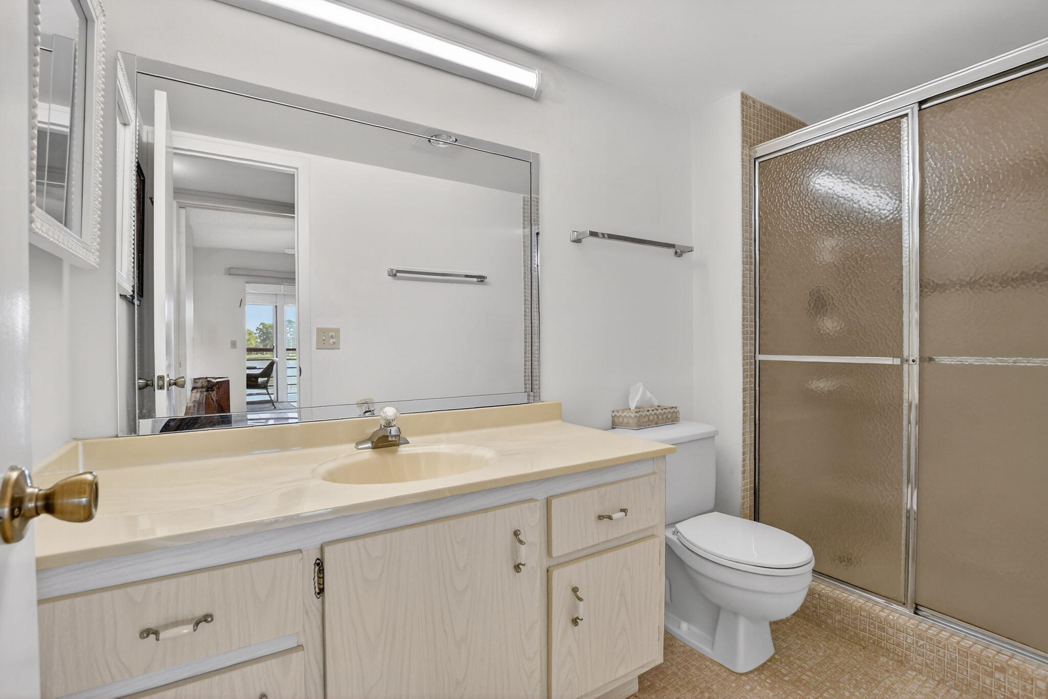 2035 Ainslie Property Photo 19