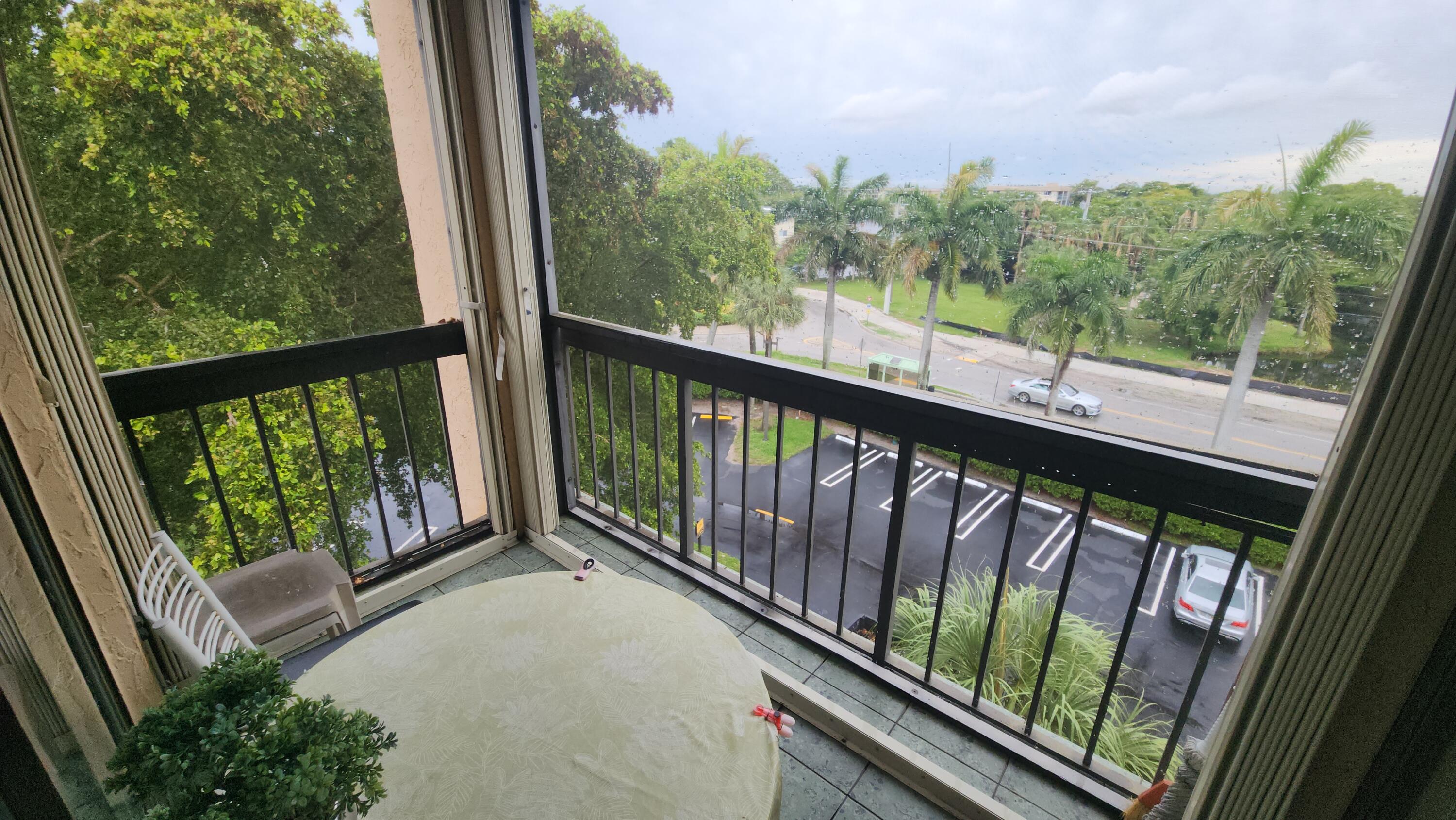 2455 Lindell Boulevard 3511 Property Photo 18