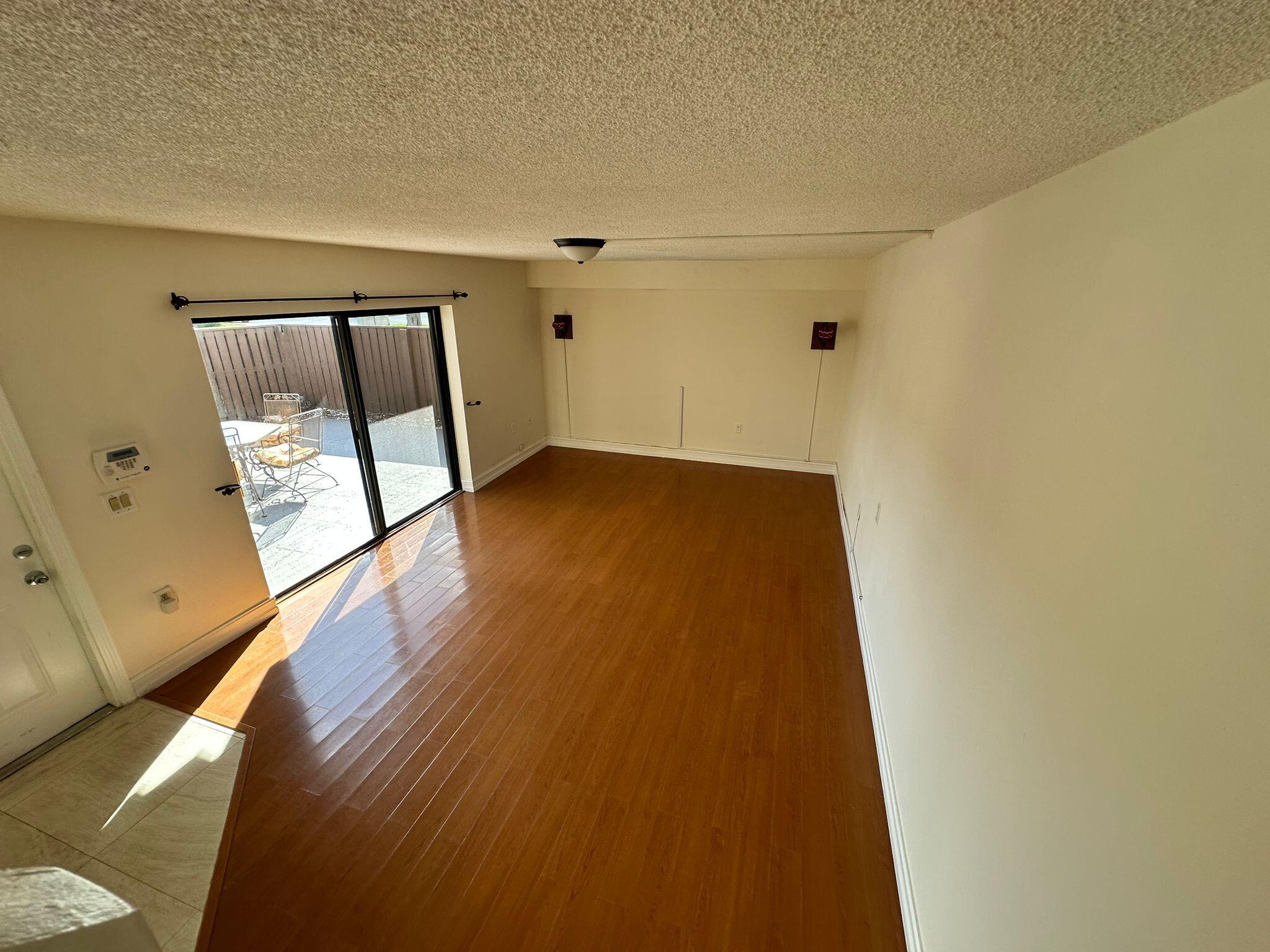 5718 57th Way Property Photo 9