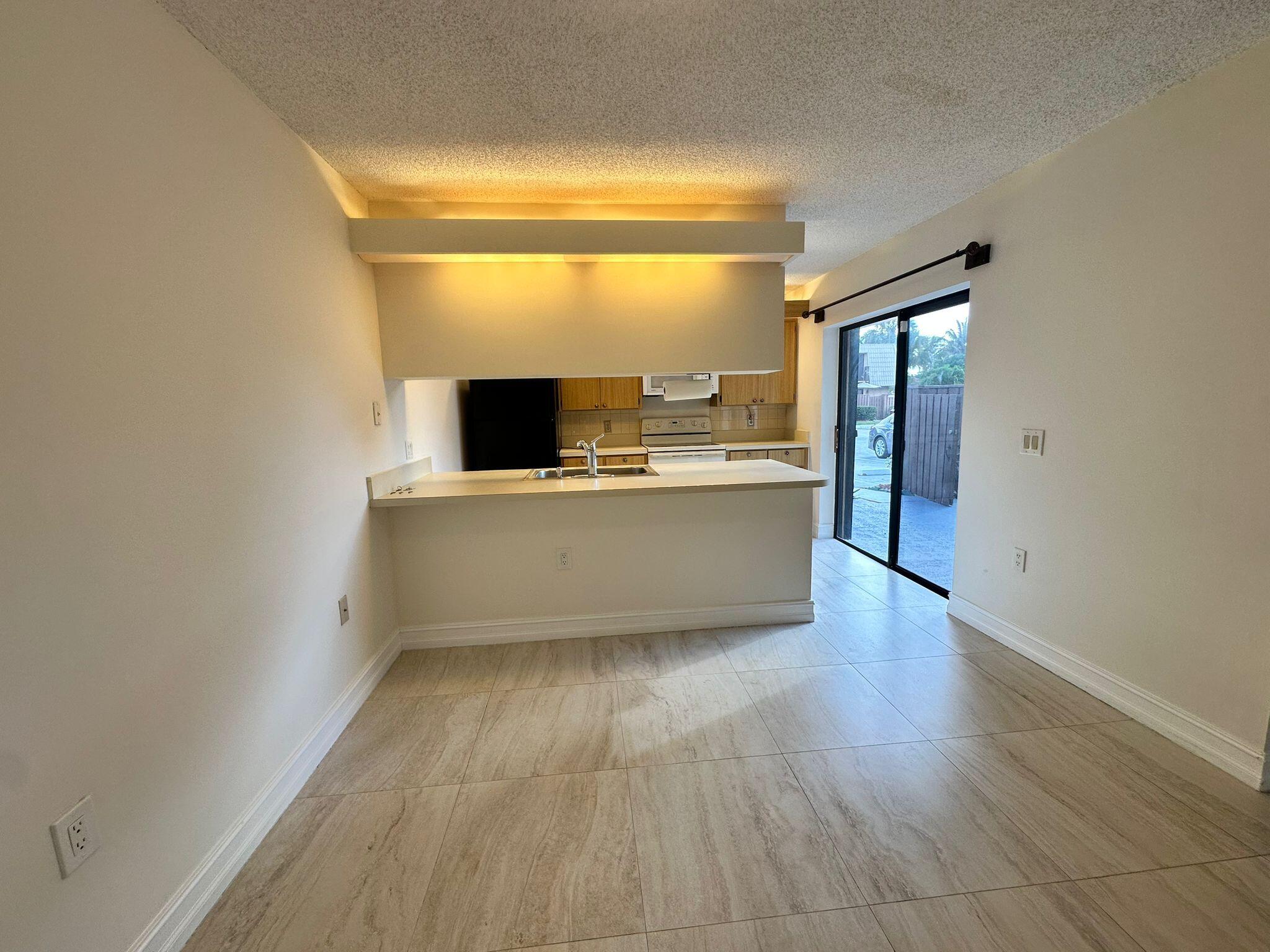 5718 57th Way Property Photo 11