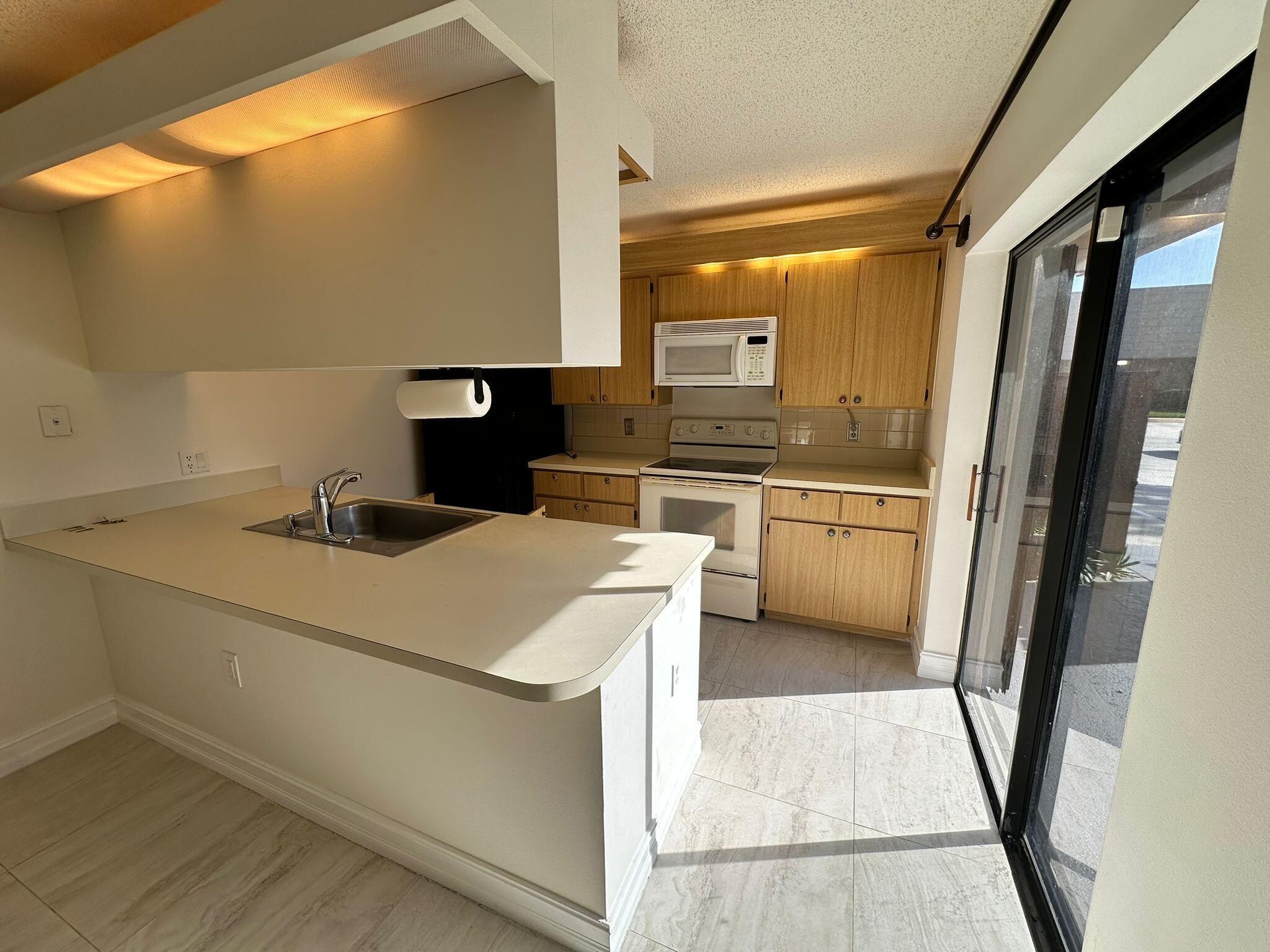 5718 57th Way Property Photo 12
