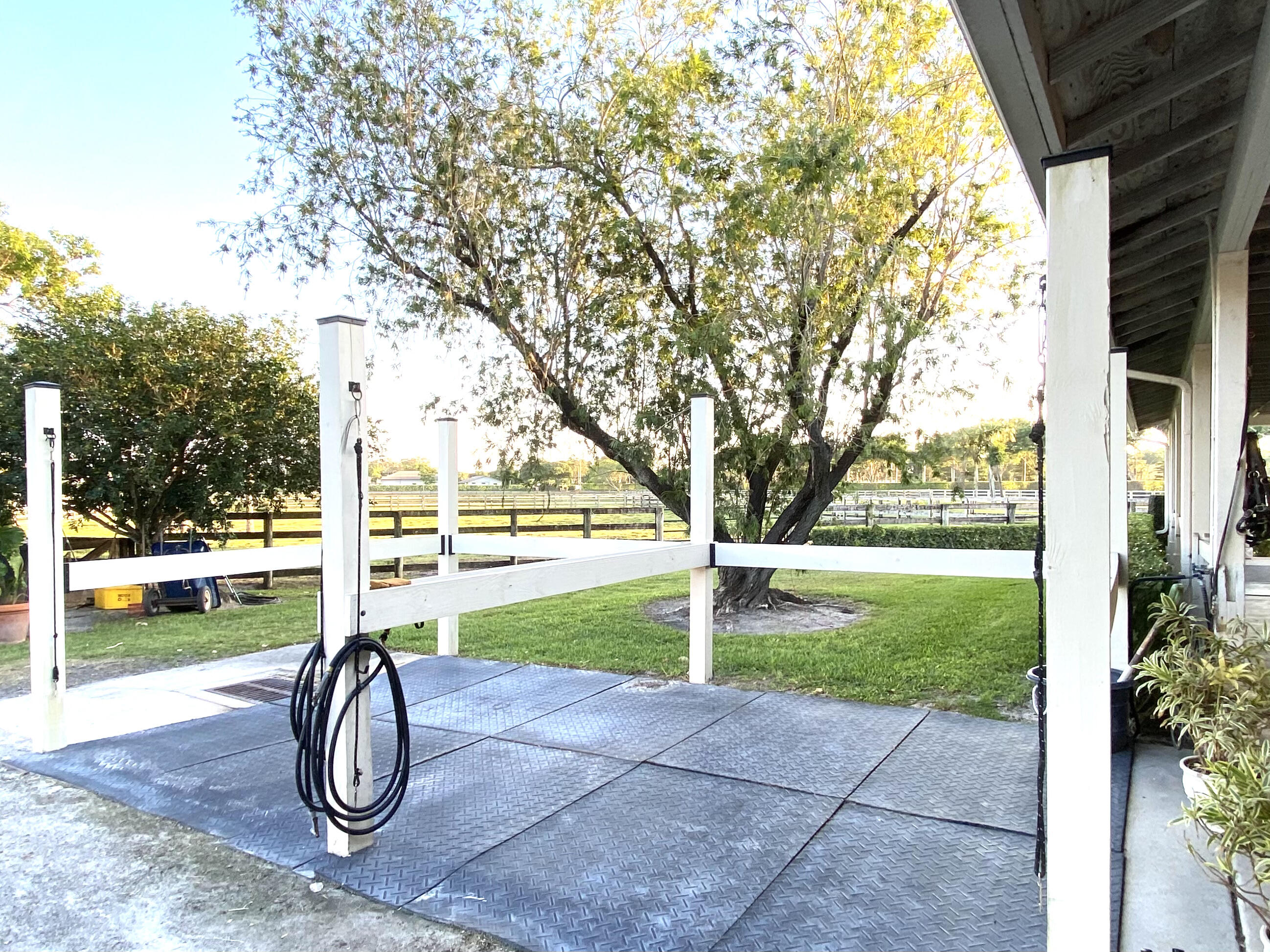 5110 S Shore Boulevard Property Photo 12