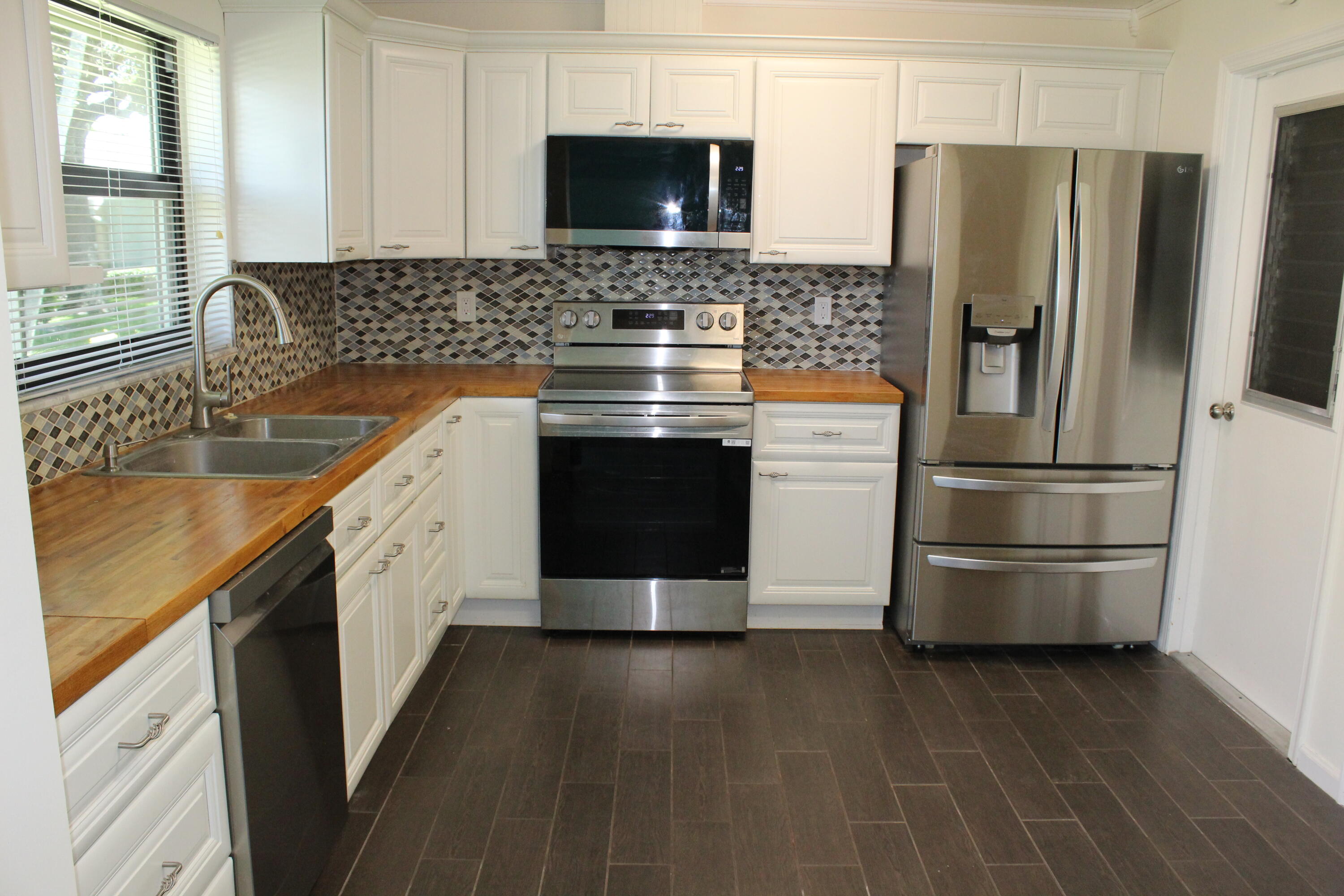 9890 Papaya Tree Trail A Property Photo 7