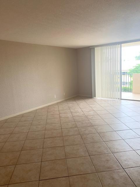 1000 Spanish River Road 3b Property Photo 9