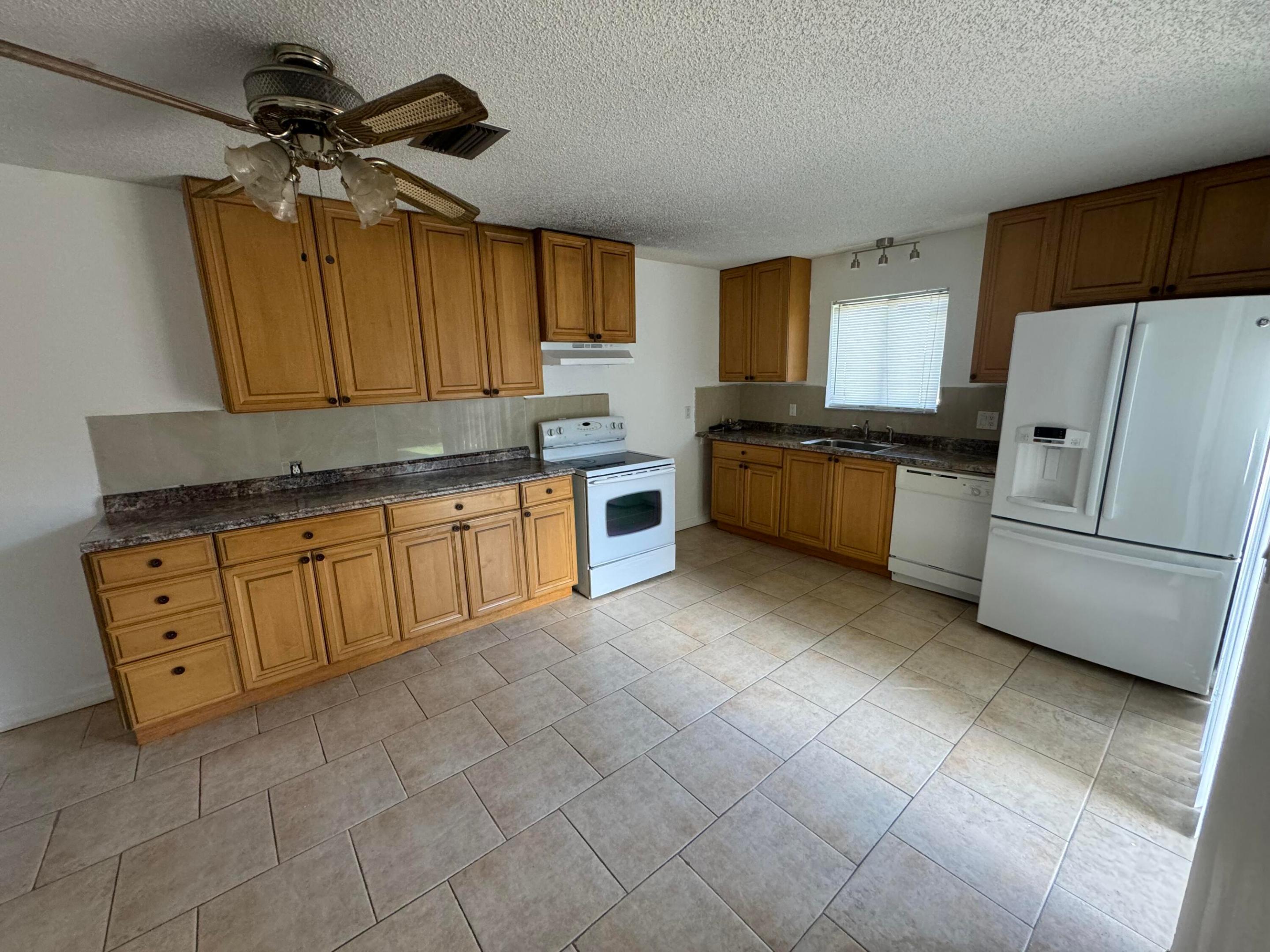 4664 Cherry Road Property Photo 8