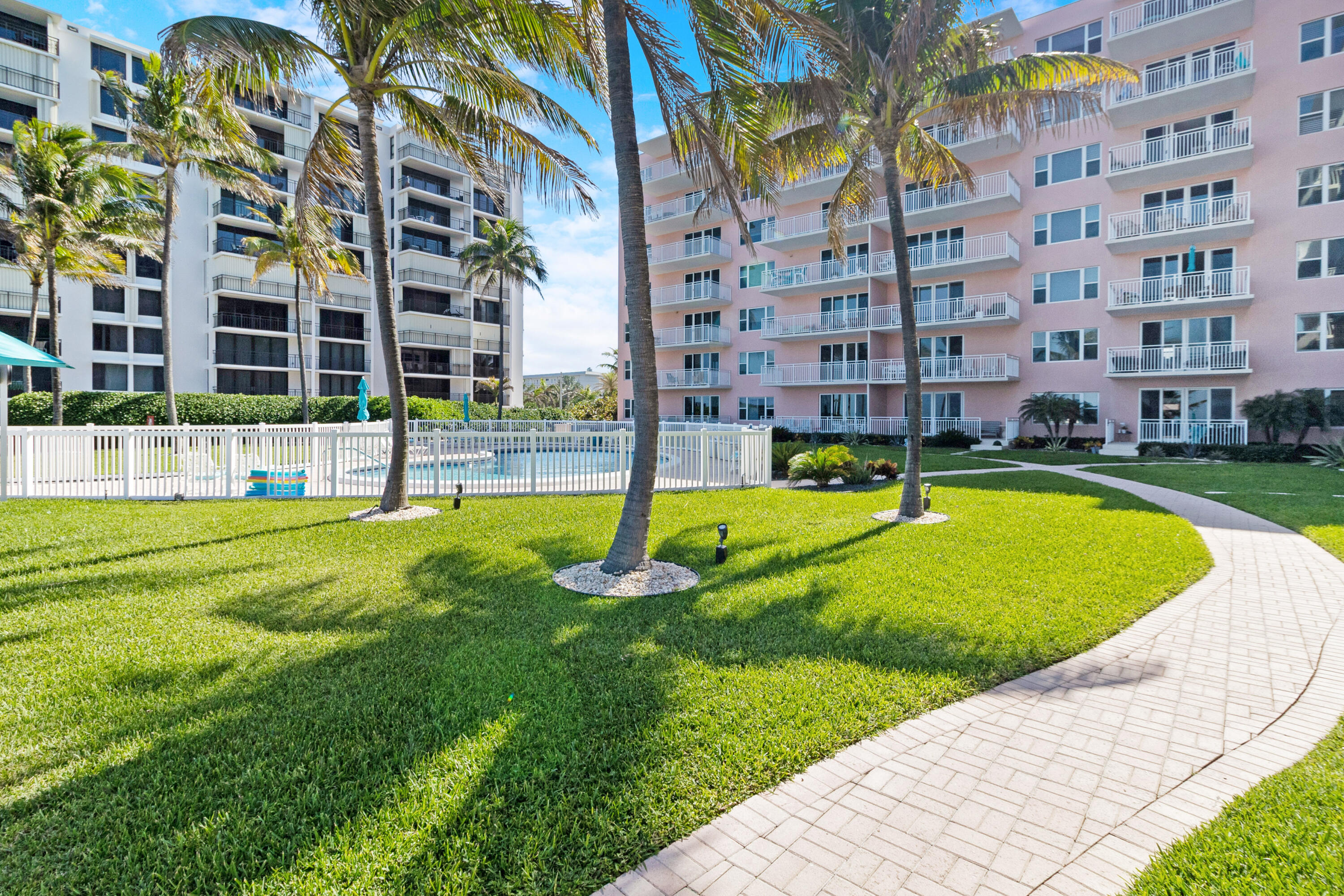 2921 S Ocean Boulevard 204 Property Photo 18