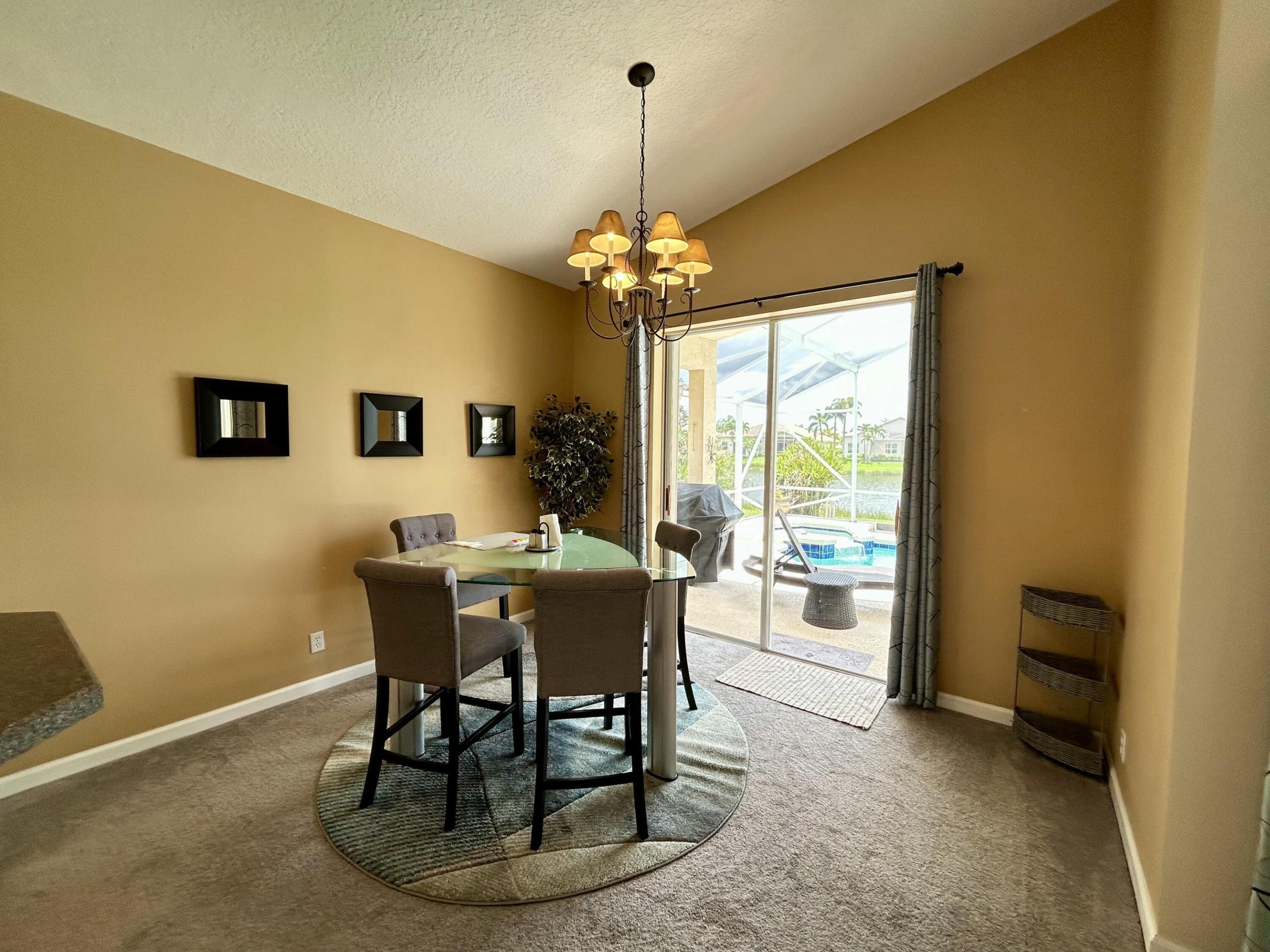 360 Nw Shoreline Circle Property Photo 4