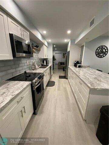 42 Madrid Lane 7-16 Property Photo 6