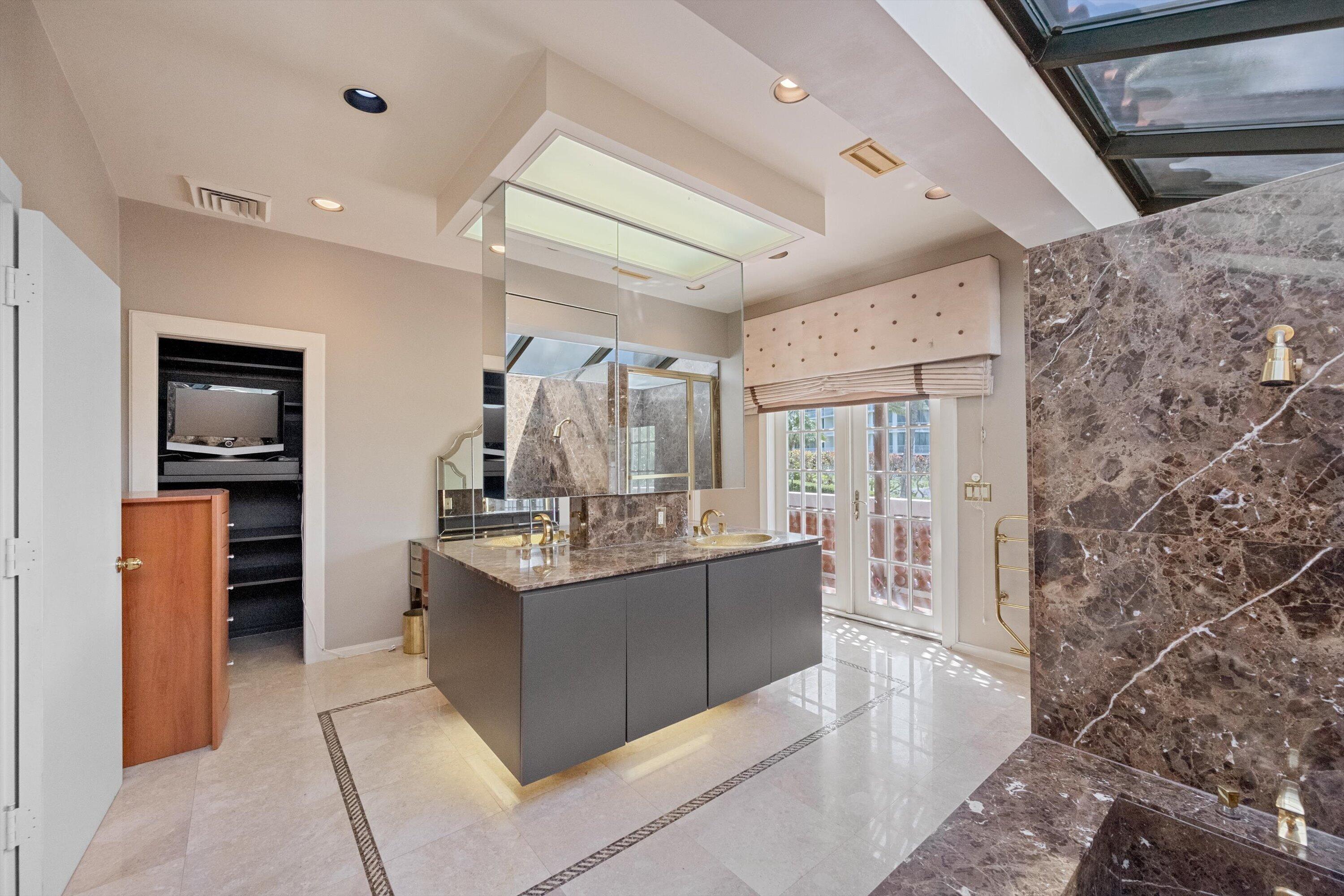 23 Sloans Curve Drive Property Photo 17