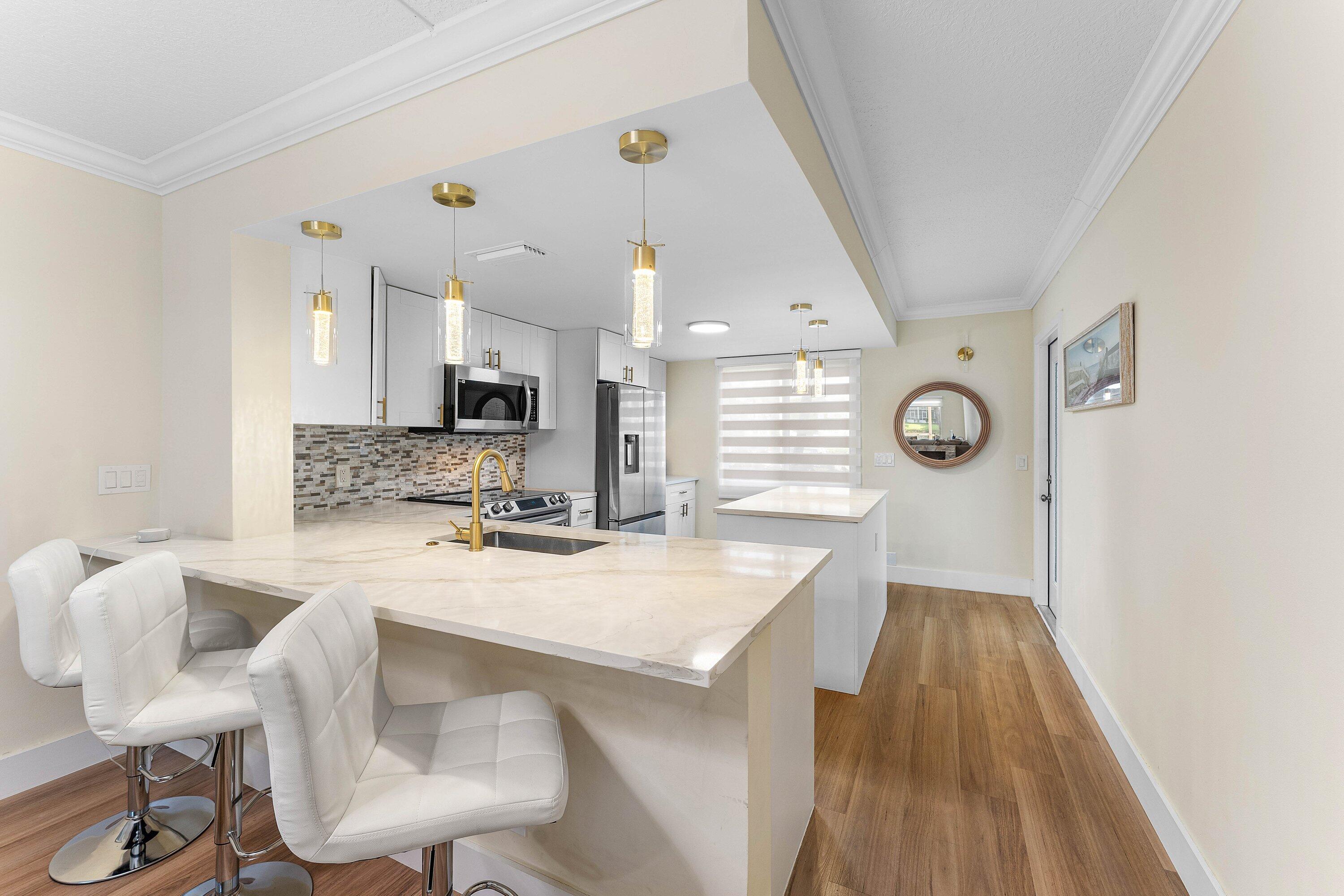 1019 Guildford B Property Photo 1