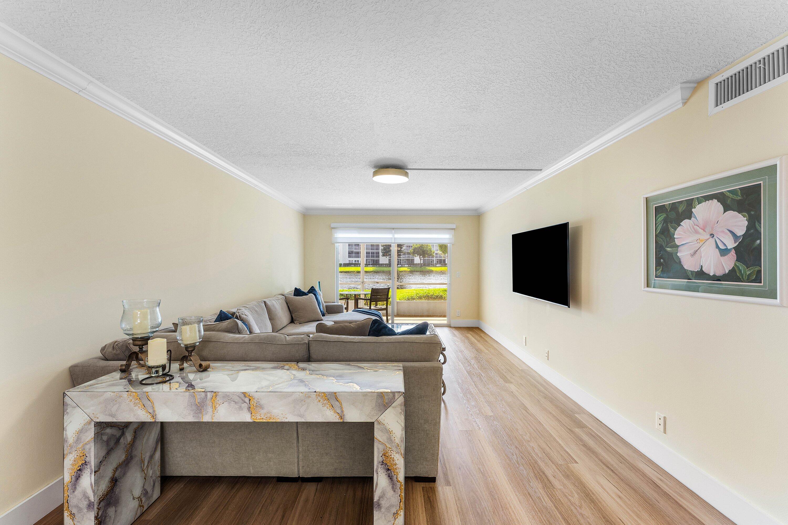 1019 Guildford B Property Photo 12