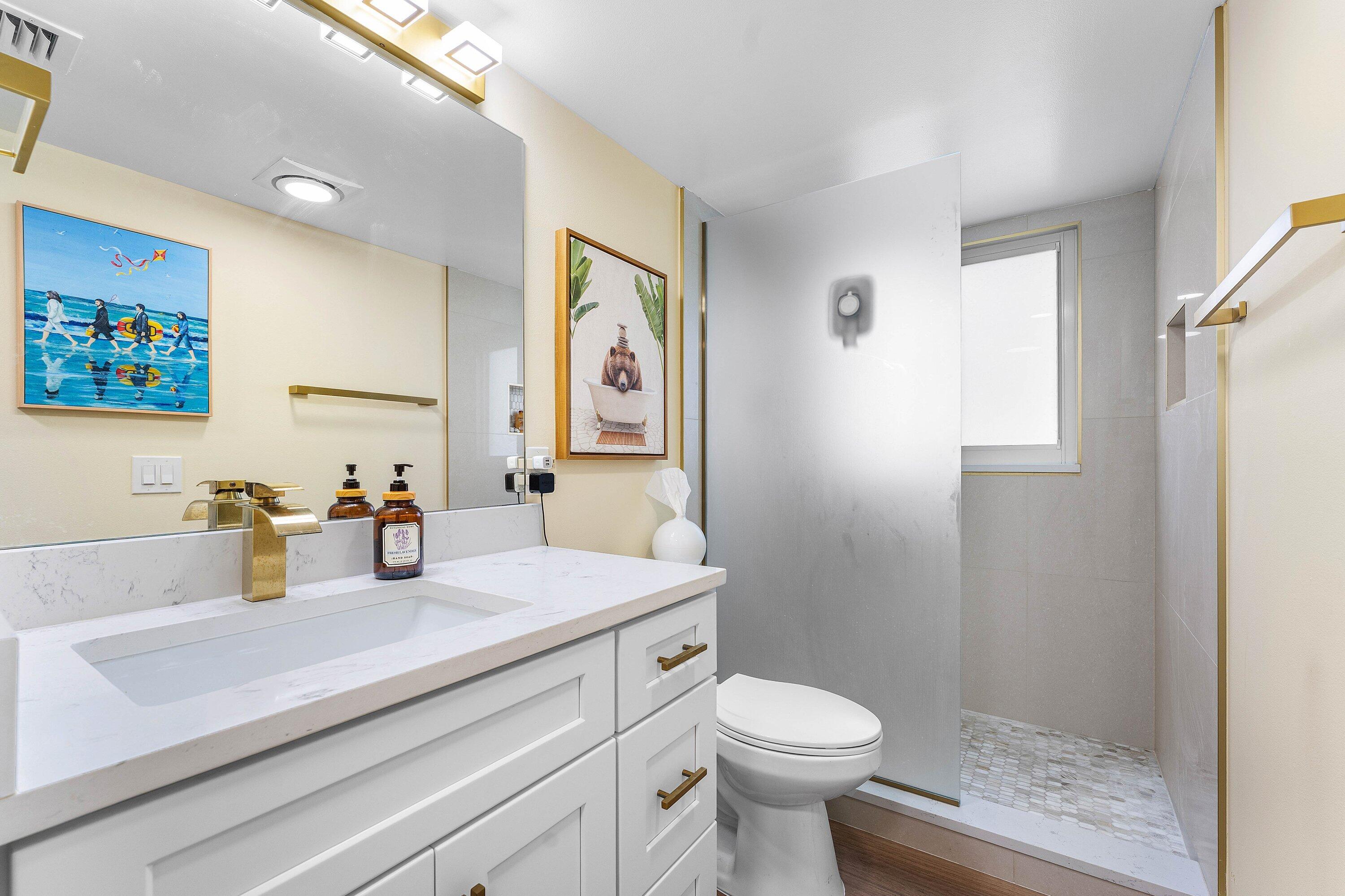 1019 Guildford B Property Photo 21