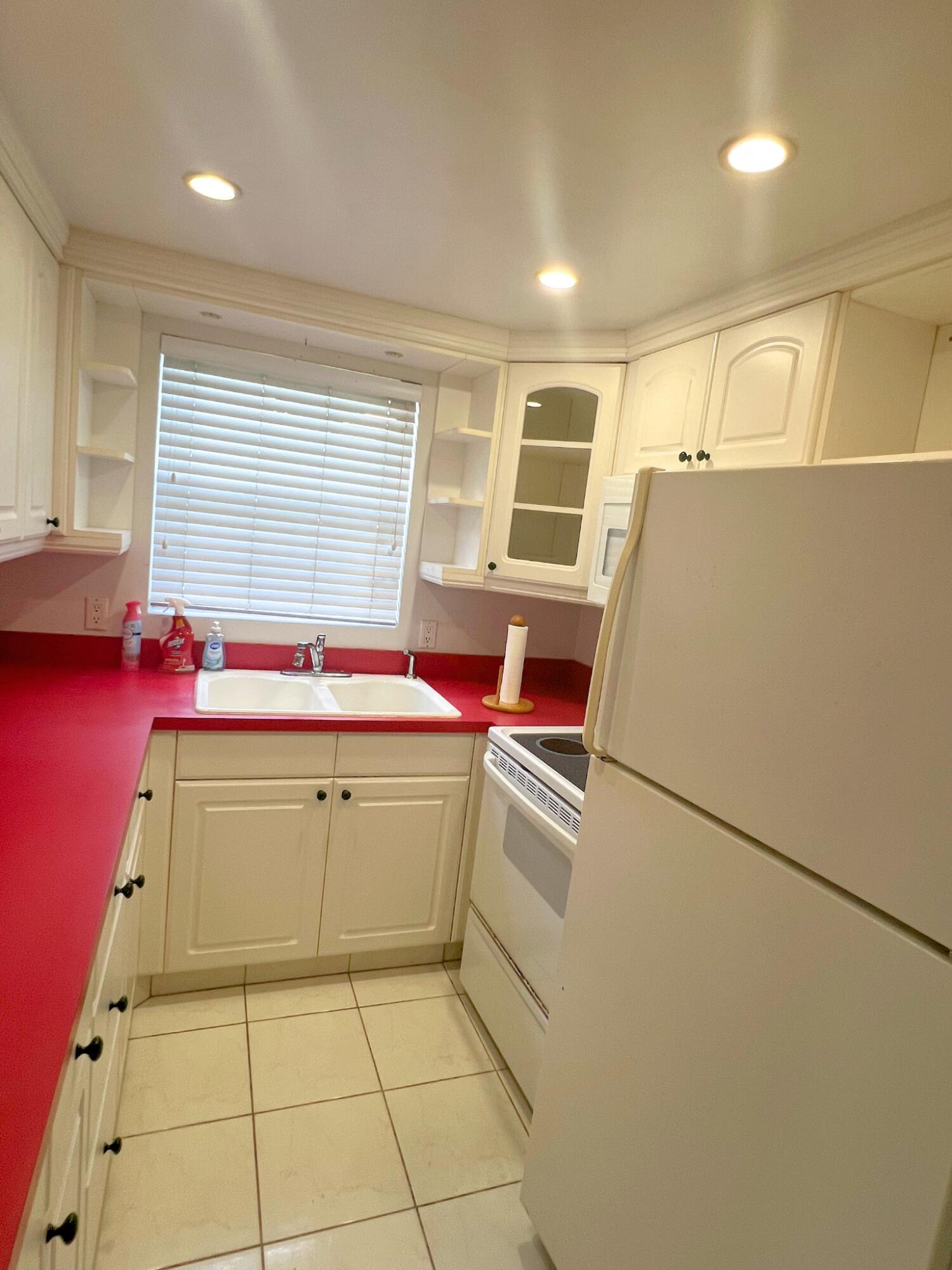 52 Dorchester Property Photo 13