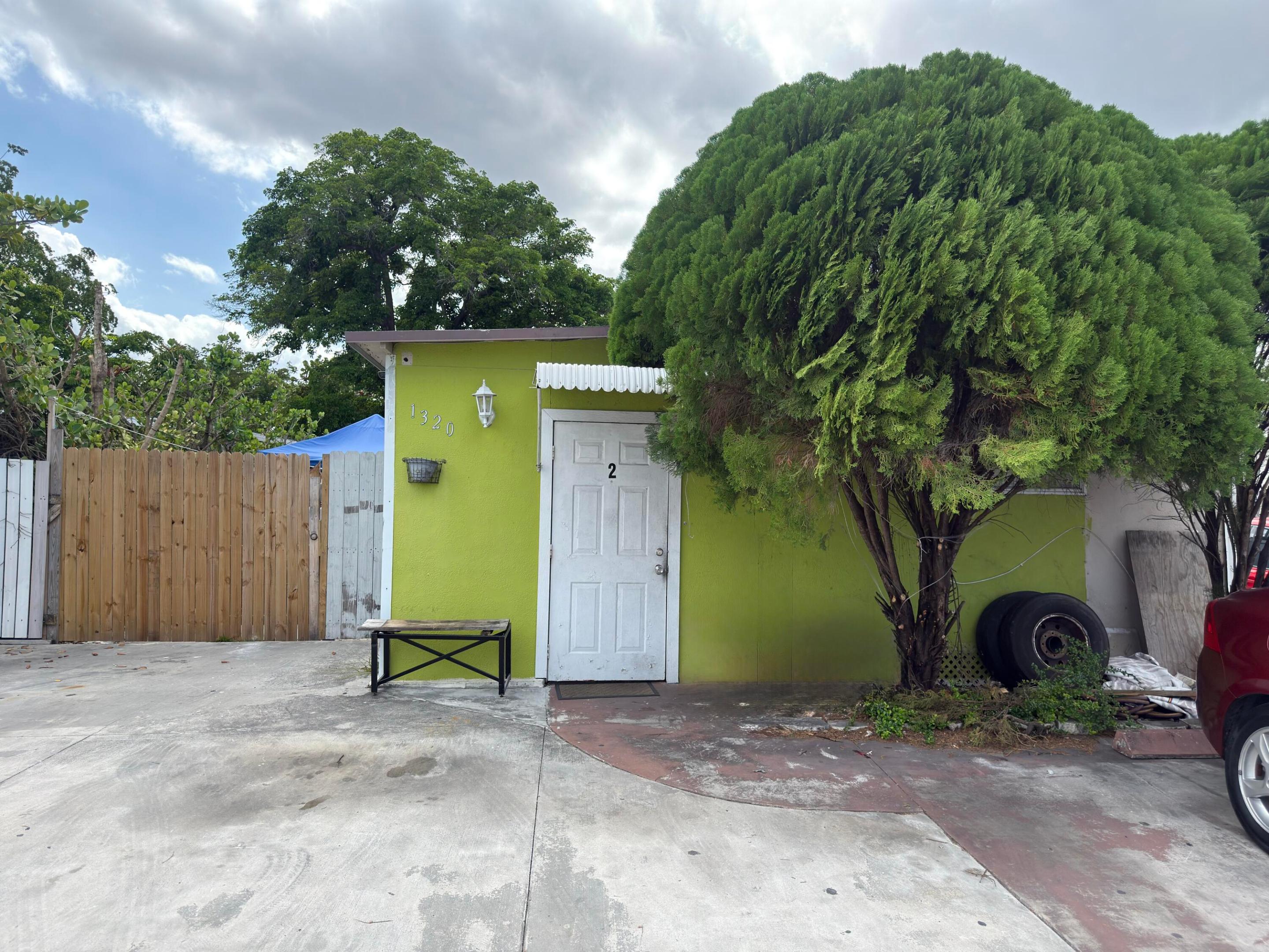 1320 Sw 131st Place Property Photo 1