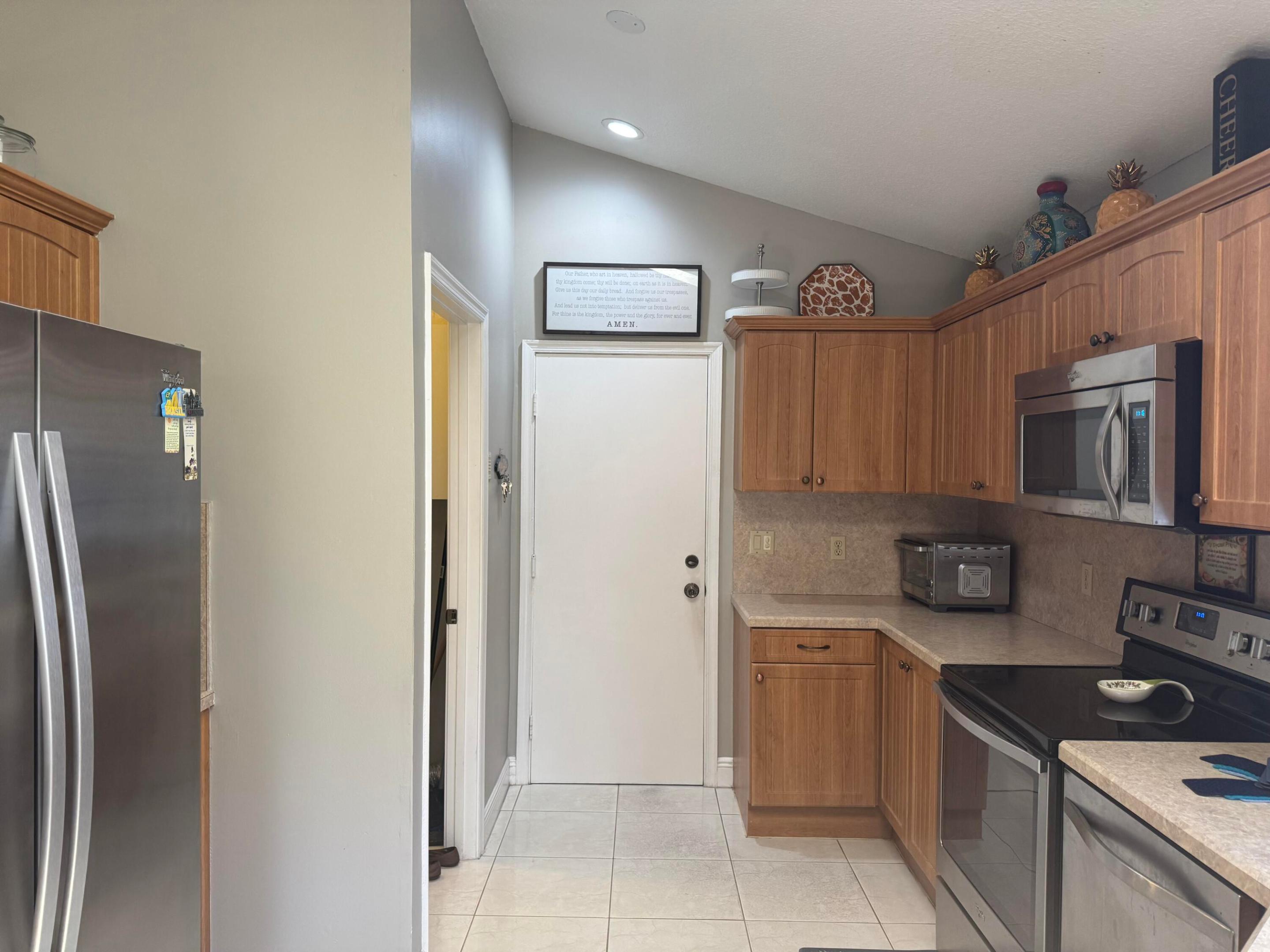 6803 Bitterbush Place Property Photo 11
