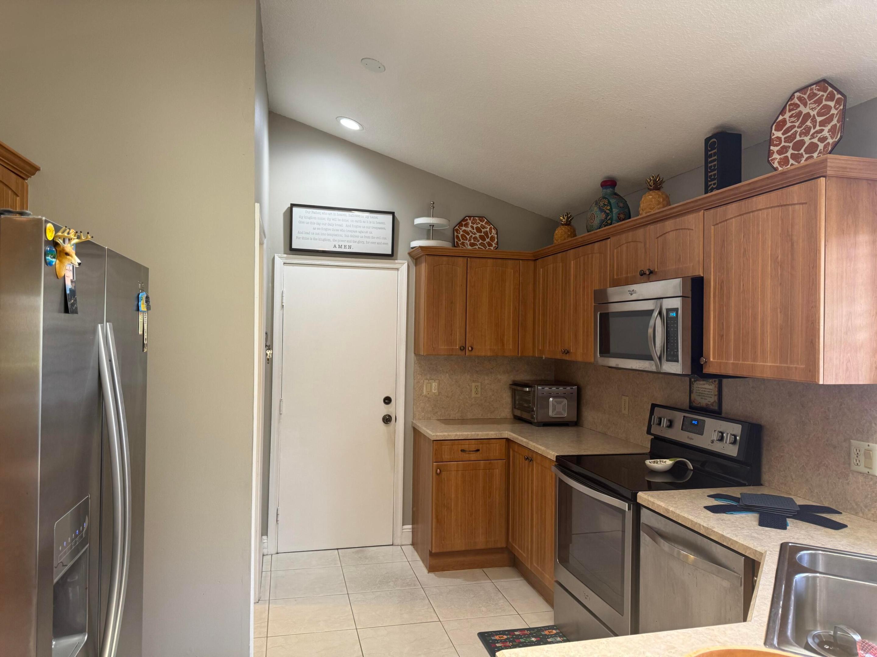 6803 Bitterbush Place Property Photo 13