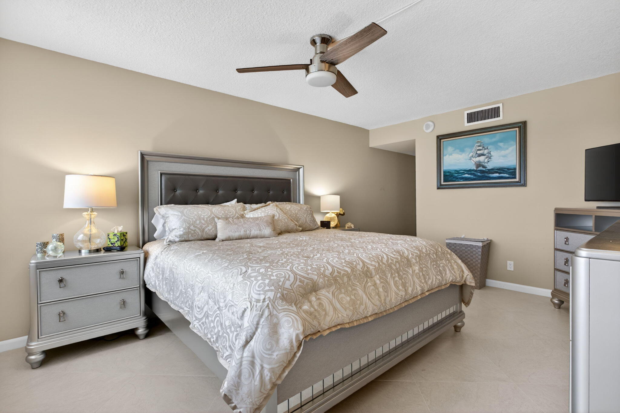 1012 N Ocean Boulevard 408 Property Photo 32