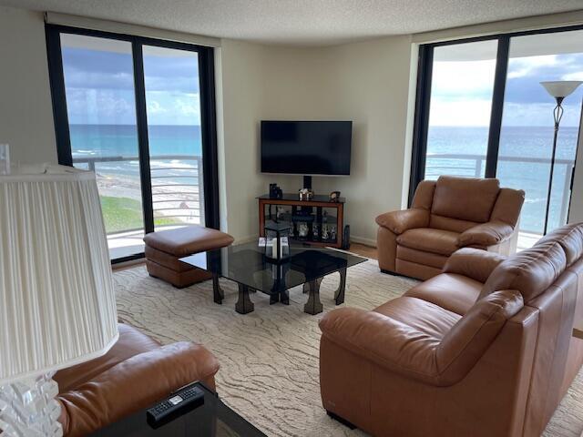 250 S Ocean Boulevard 3h Property Photo 5
