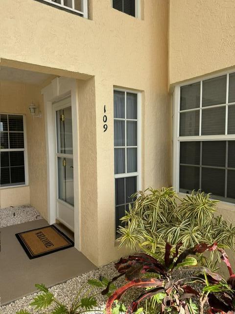 740 Lake Orchid Circle 109 Property Photo 4