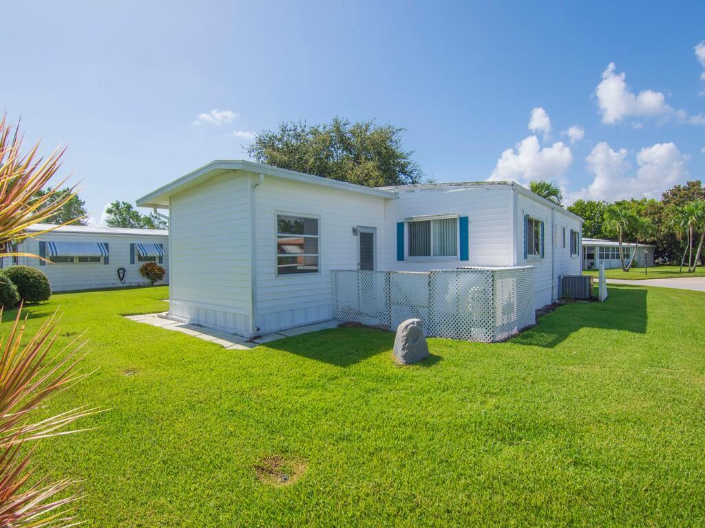264 Ne Cameo Way Property Photo 8