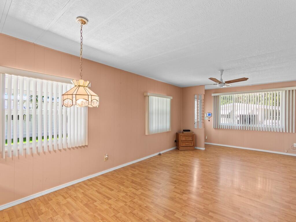 264 Ne Cameo Way Property Photo 17