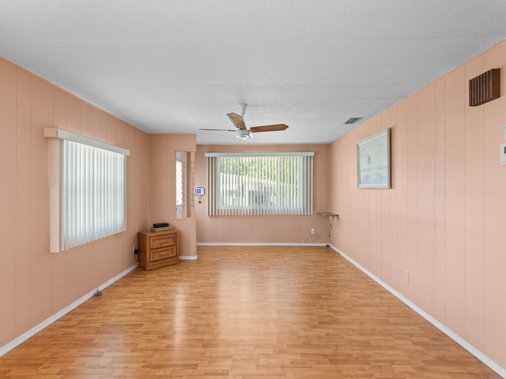 264 Ne Cameo Way Property Photo 18