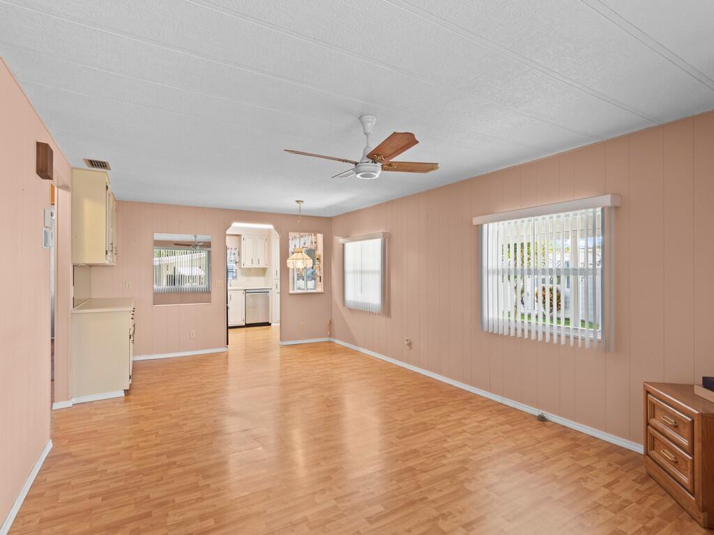 264 Ne Cameo Way Property Photo 19