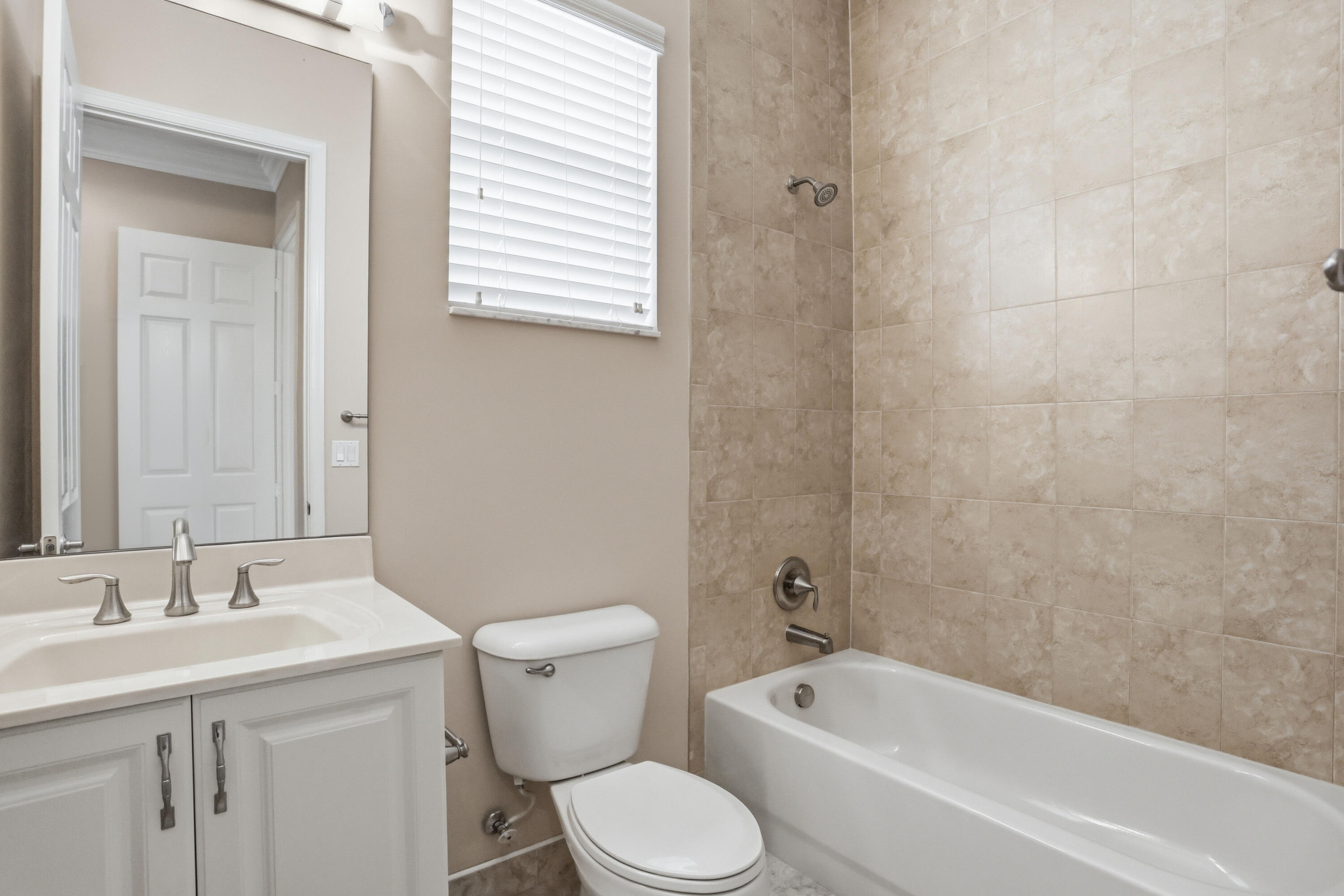 10825 Leaf Bridge Way Property Photo 9