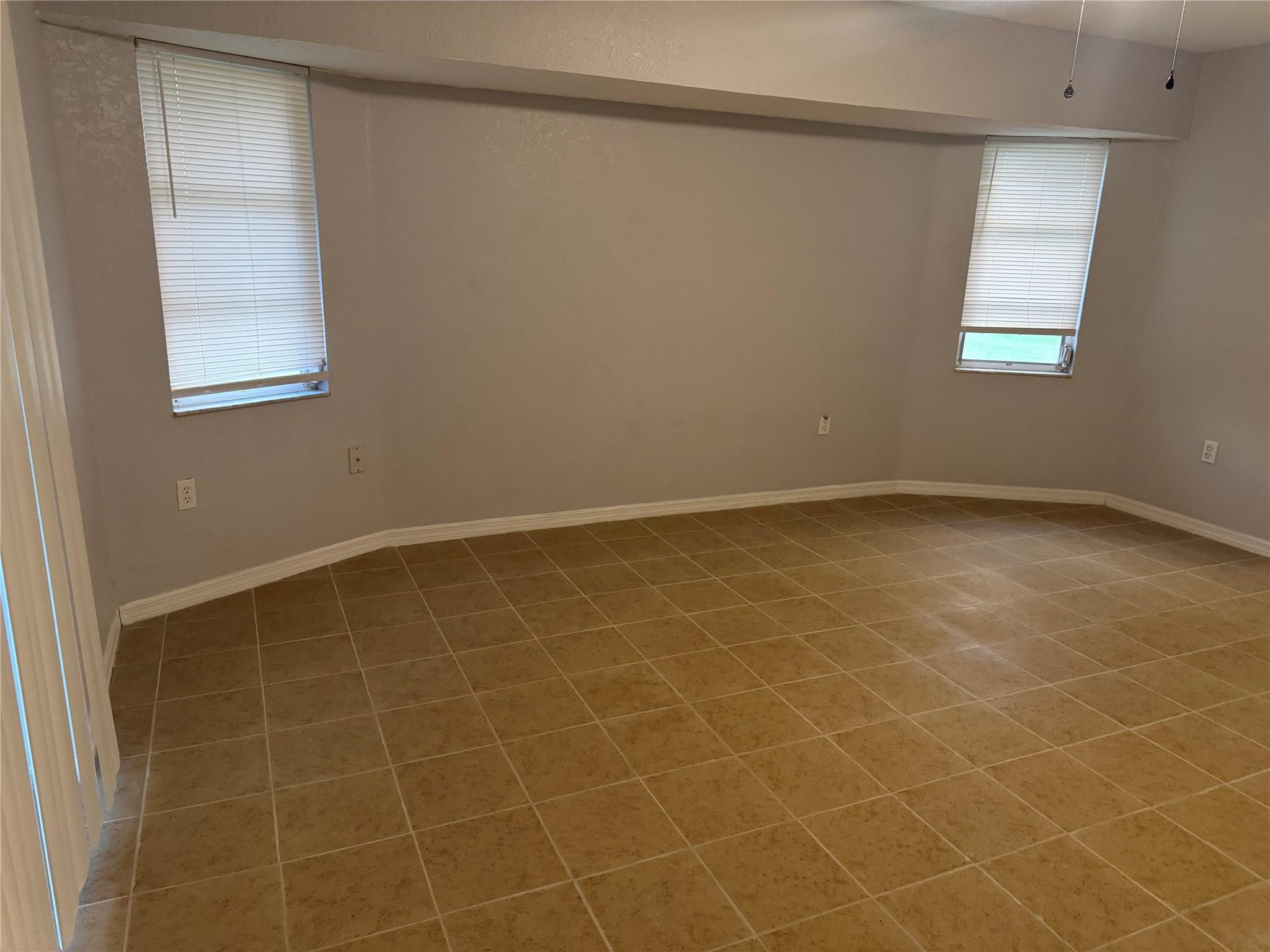 529 Guild Street Property Photo 29