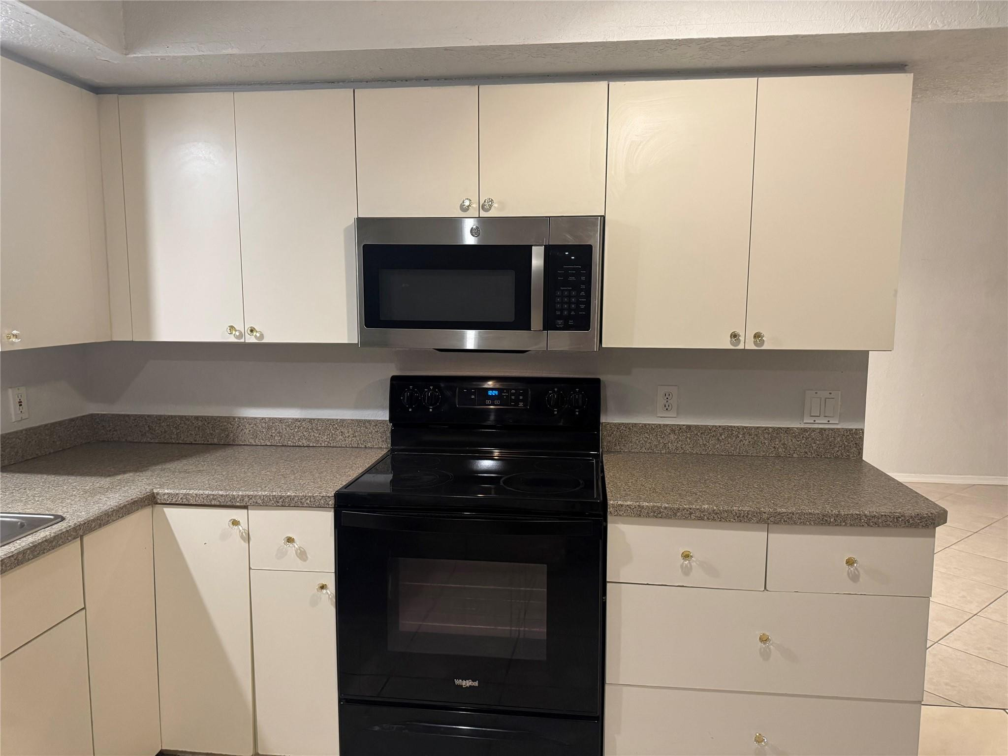 529 Guild Street Property Photo 40