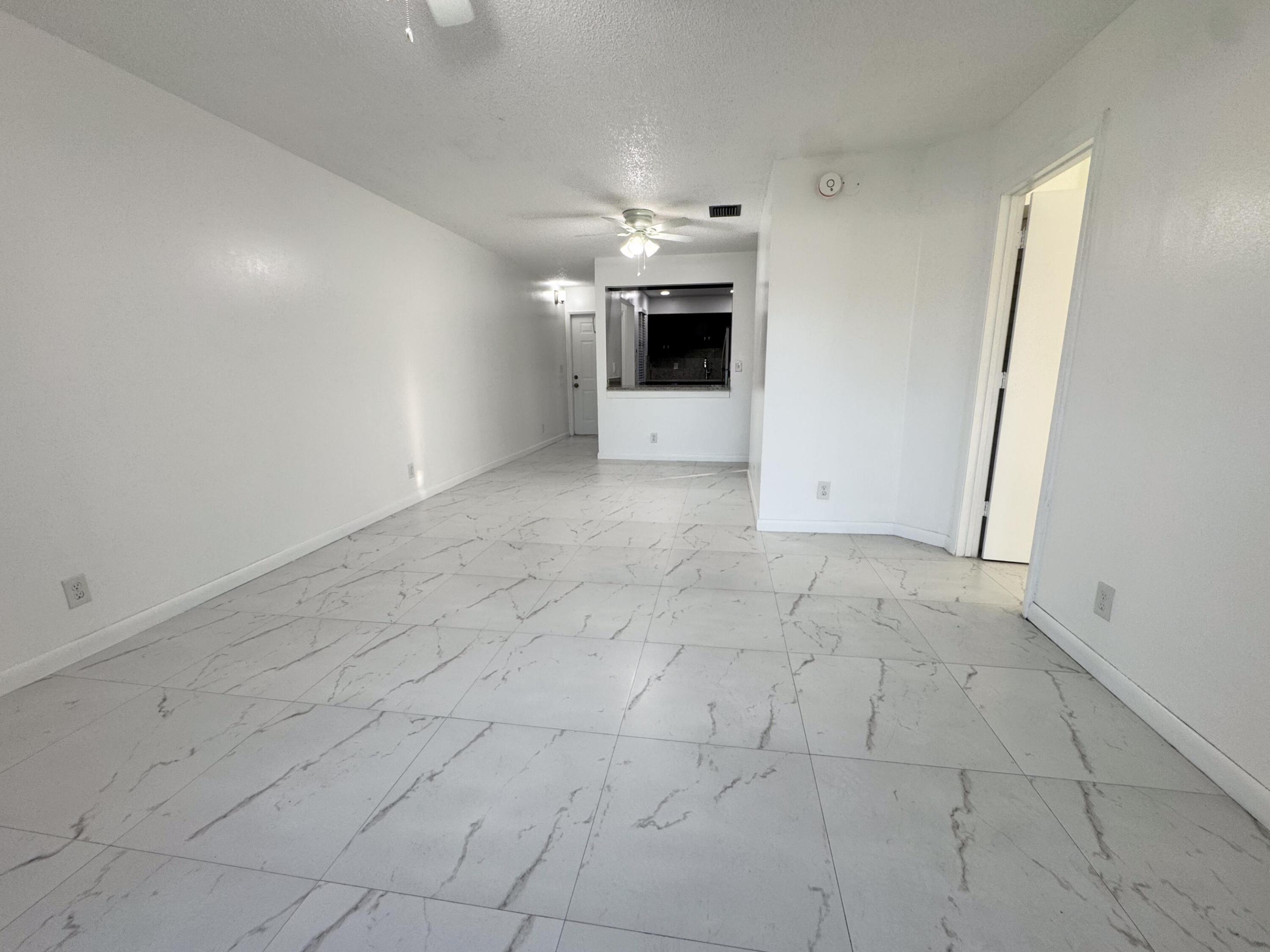 10687 Royal Palm Boulevard Property Photo 6
