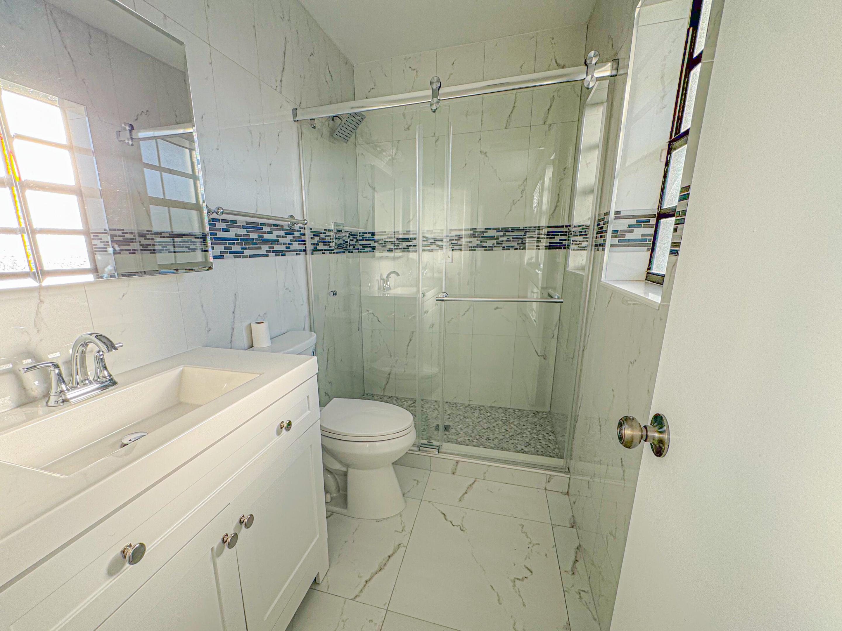 10687 Royal Palm Boulevard Property Photo 7
