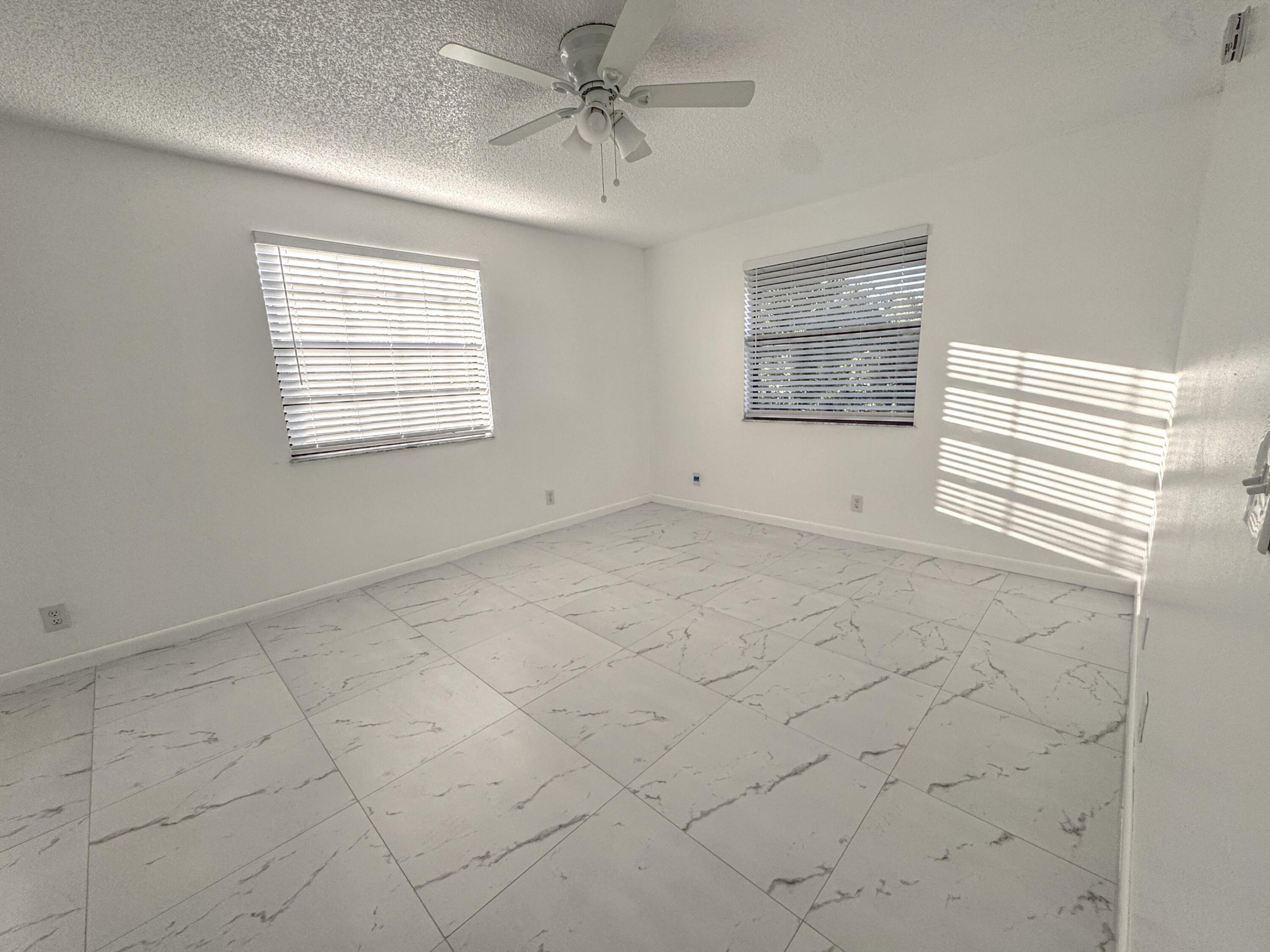 10687 Royal Palm Boulevard Property Photo 13