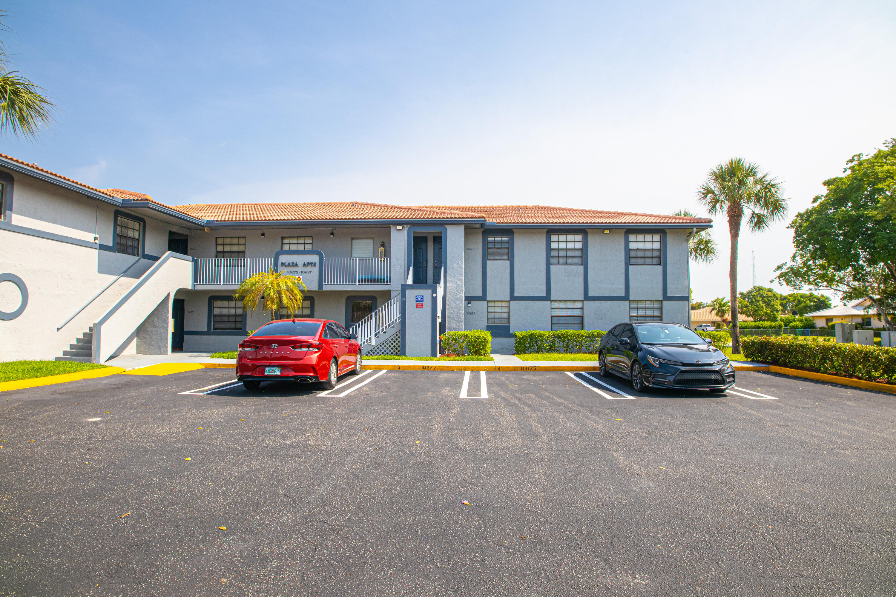 10687 Royal Palm Boulevard Property Photo 18