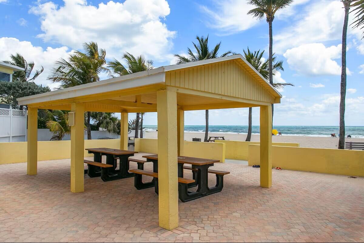 1421 S Ocean Boulevard 412 Property Photo 18