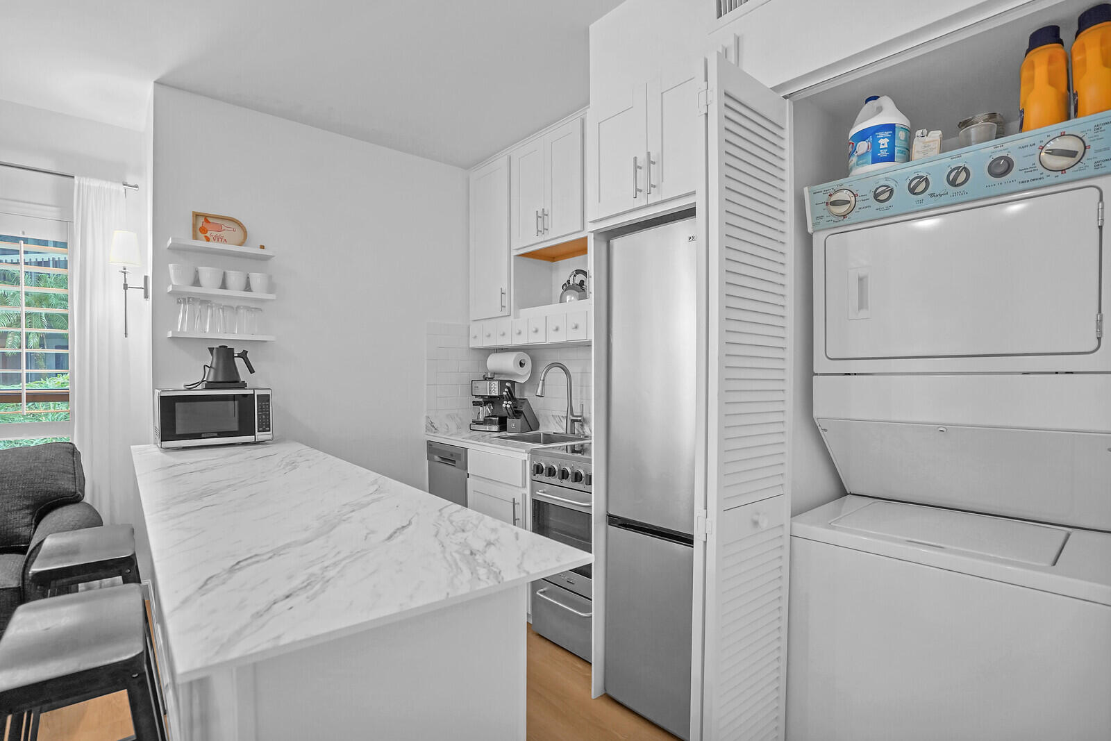 11863 Wimbledon Circle 423 Property Photo 6
