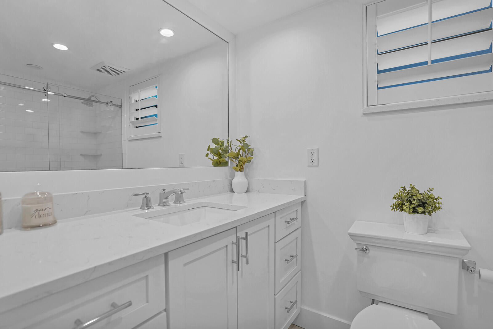 11863 Wimbledon Circle 423 Property Photo 8