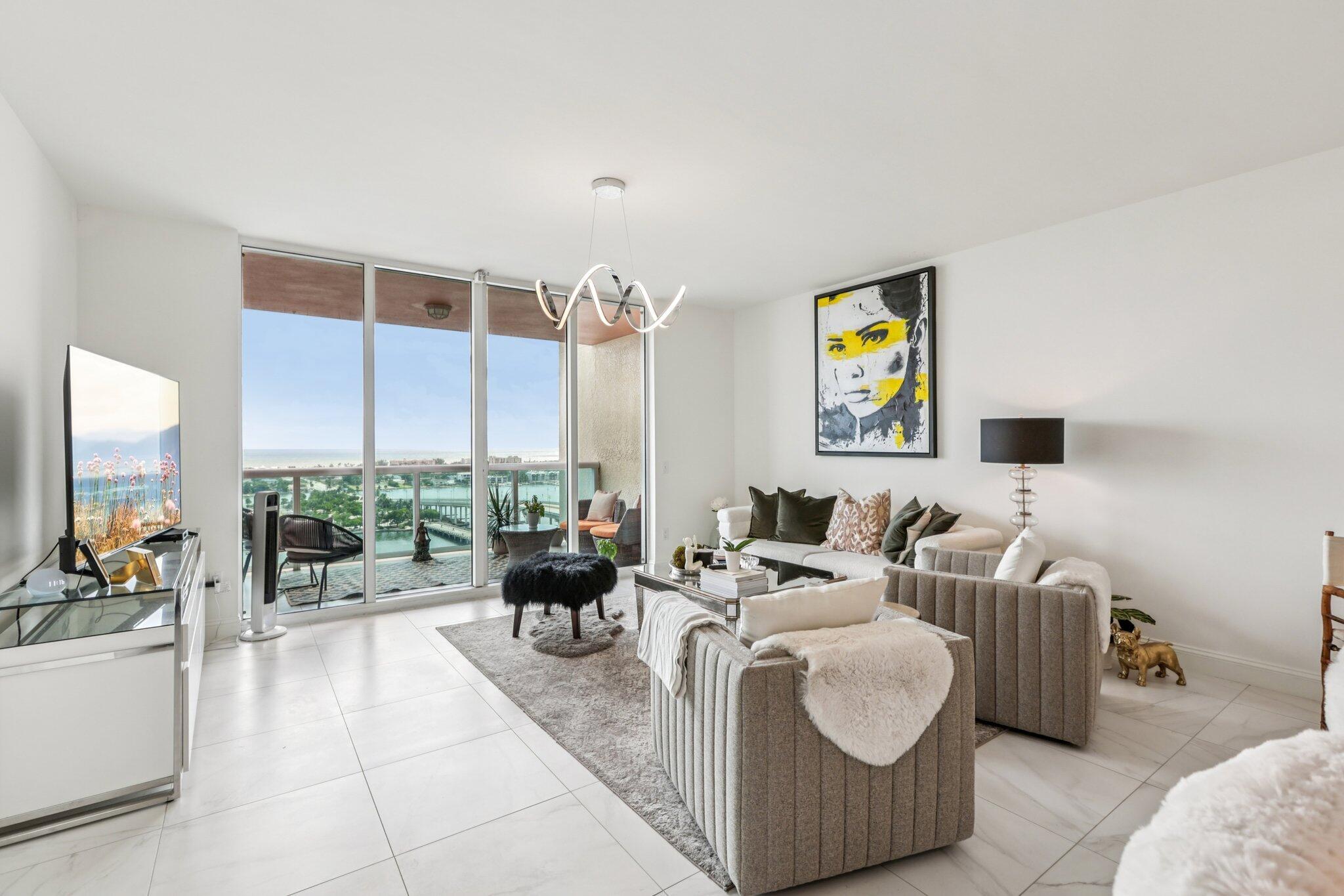 2640 Lake Shore Drive 2008 Property Photo 1