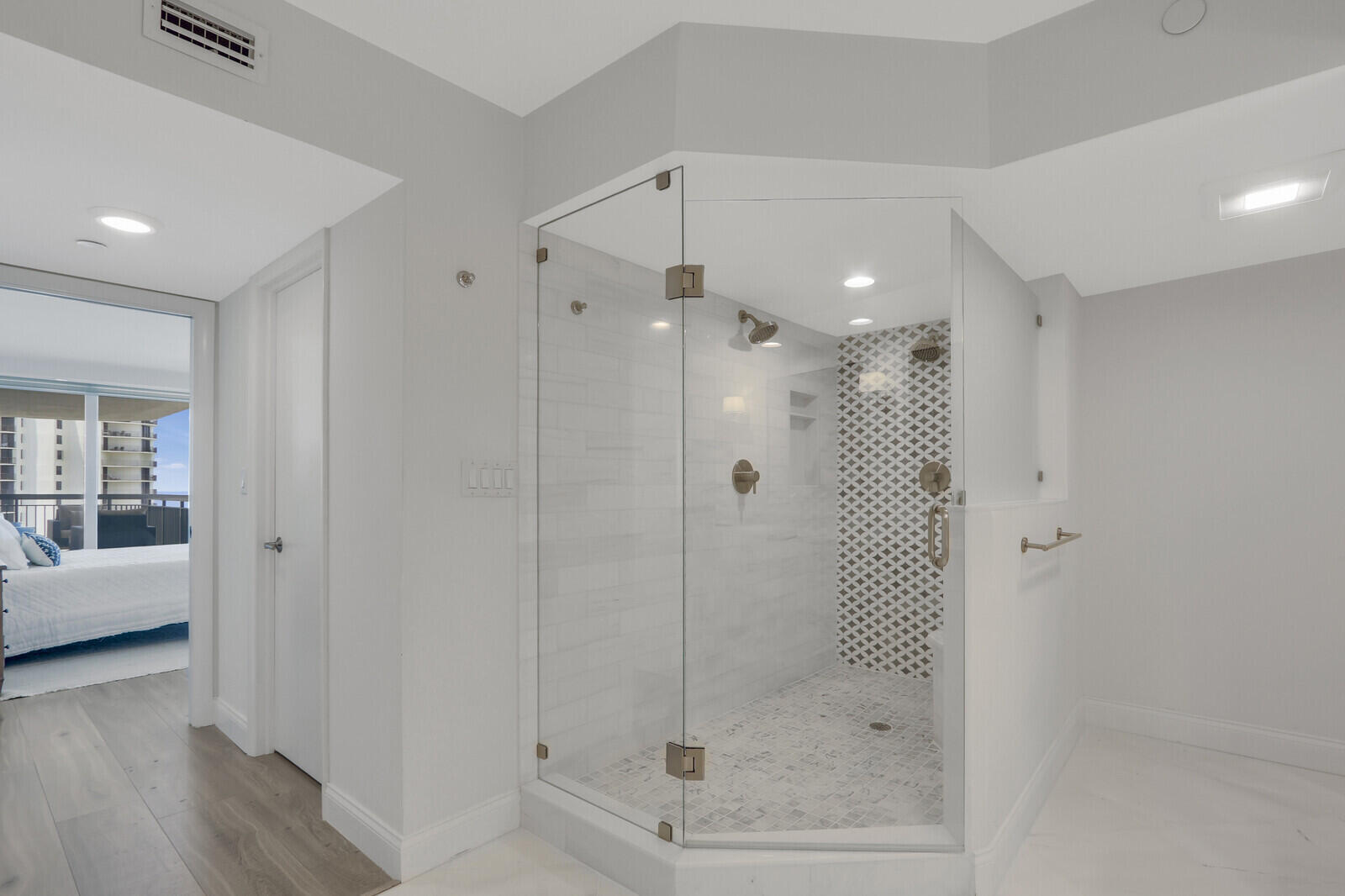 5380 N Ocean Drive 18j Property Photo 40