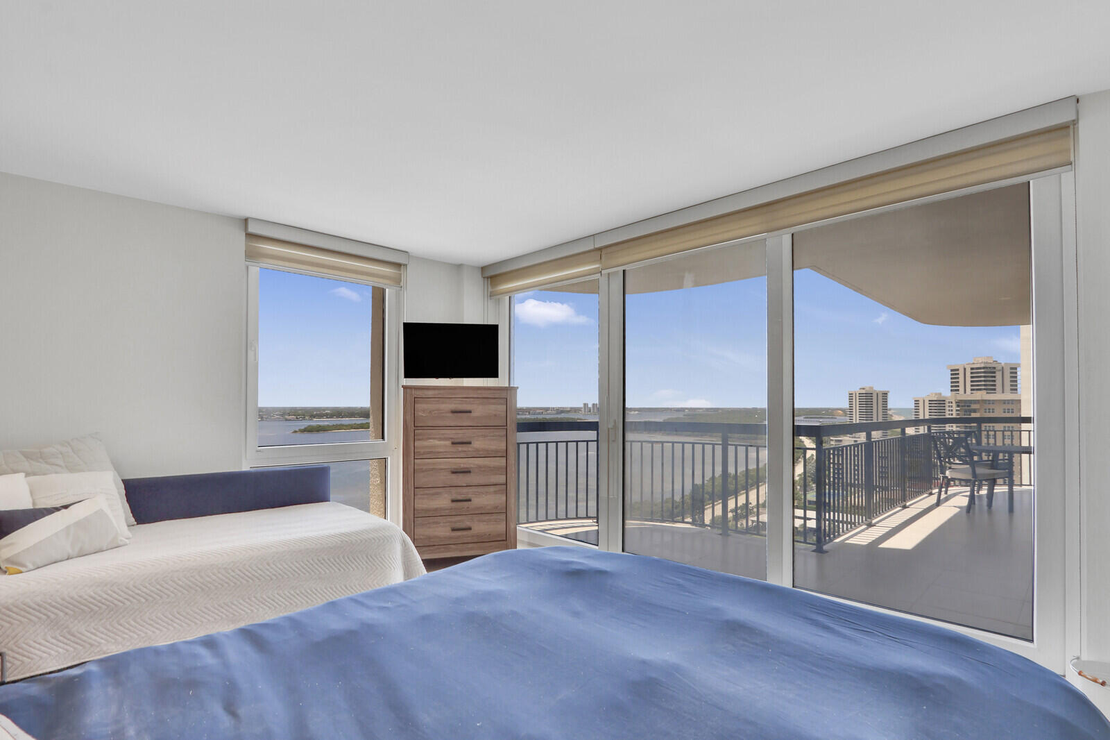 5380 N Ocean Drive 18j Property Photo 46