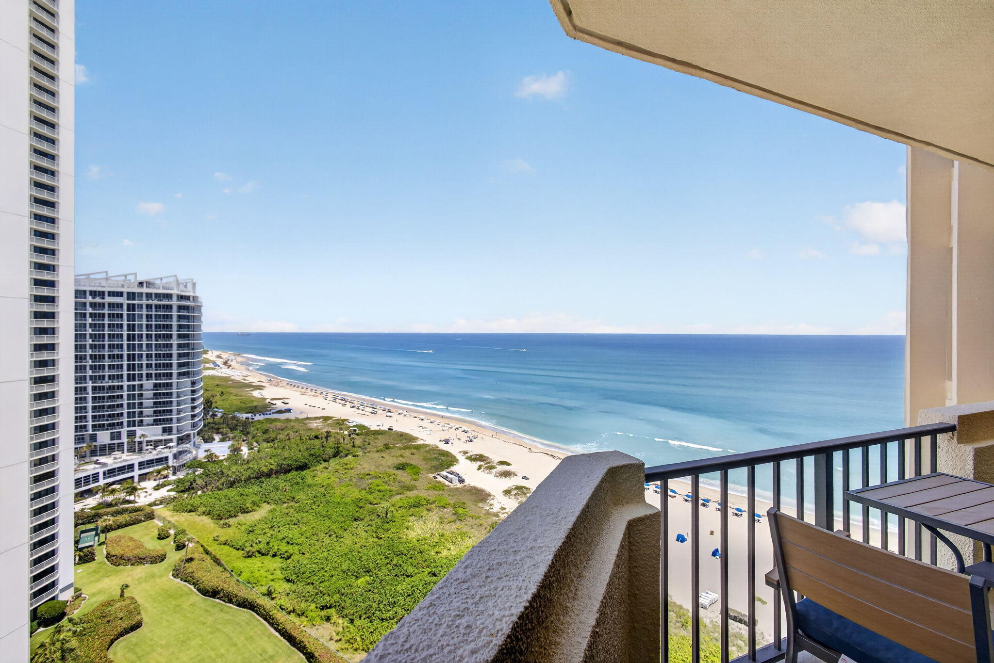 2800 N Ocean Drive A-19c Property Photo 1