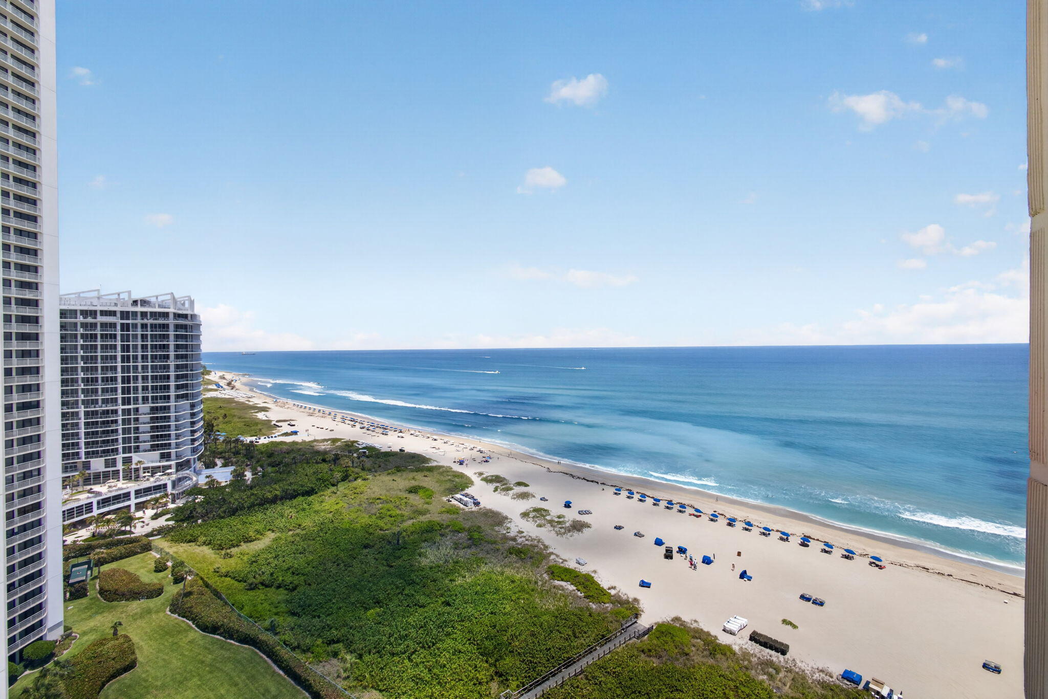 2800 N Ocean Drive A-19c Property Photo 4