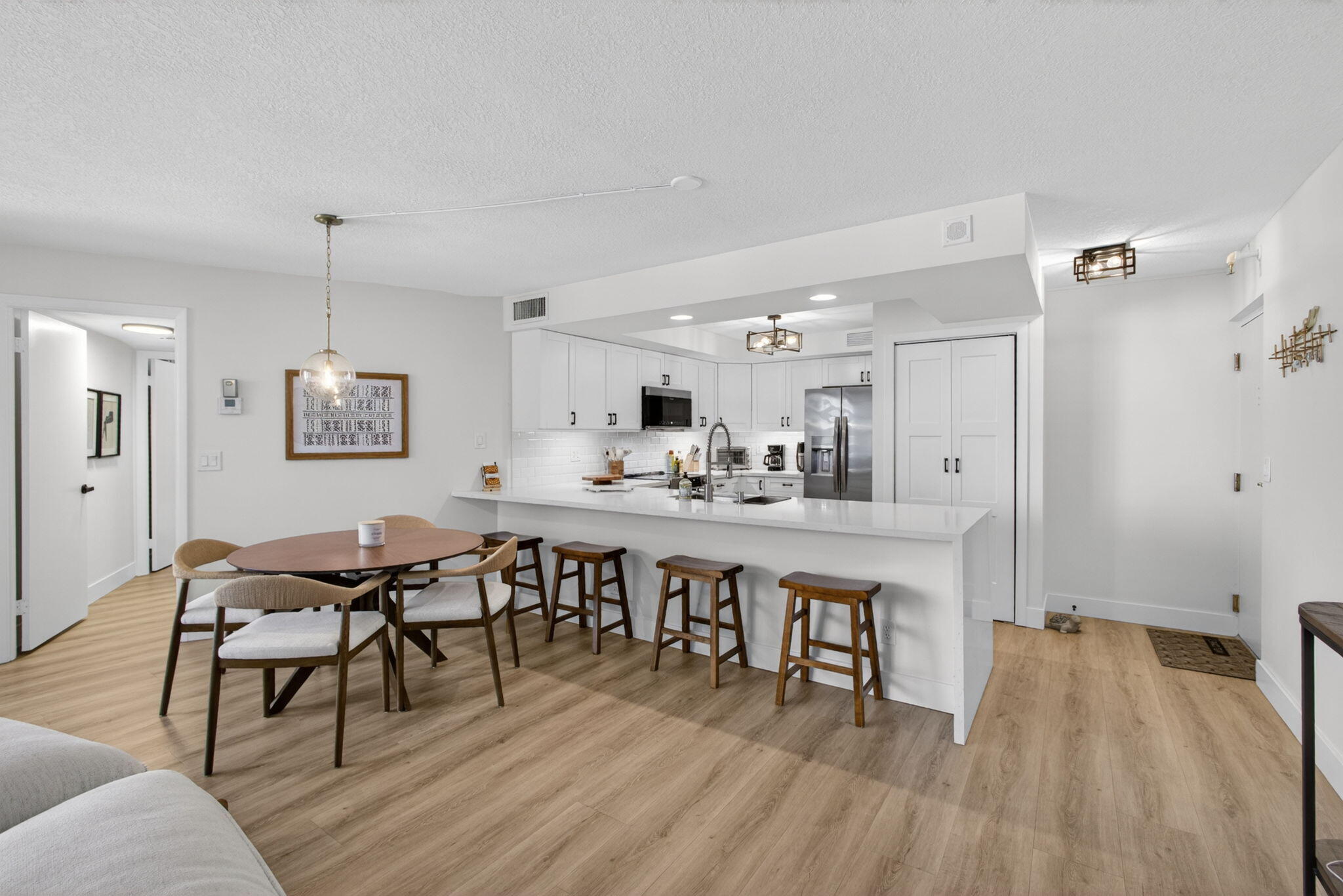 2800 N Ocean Drive A-19c Property Photo 6