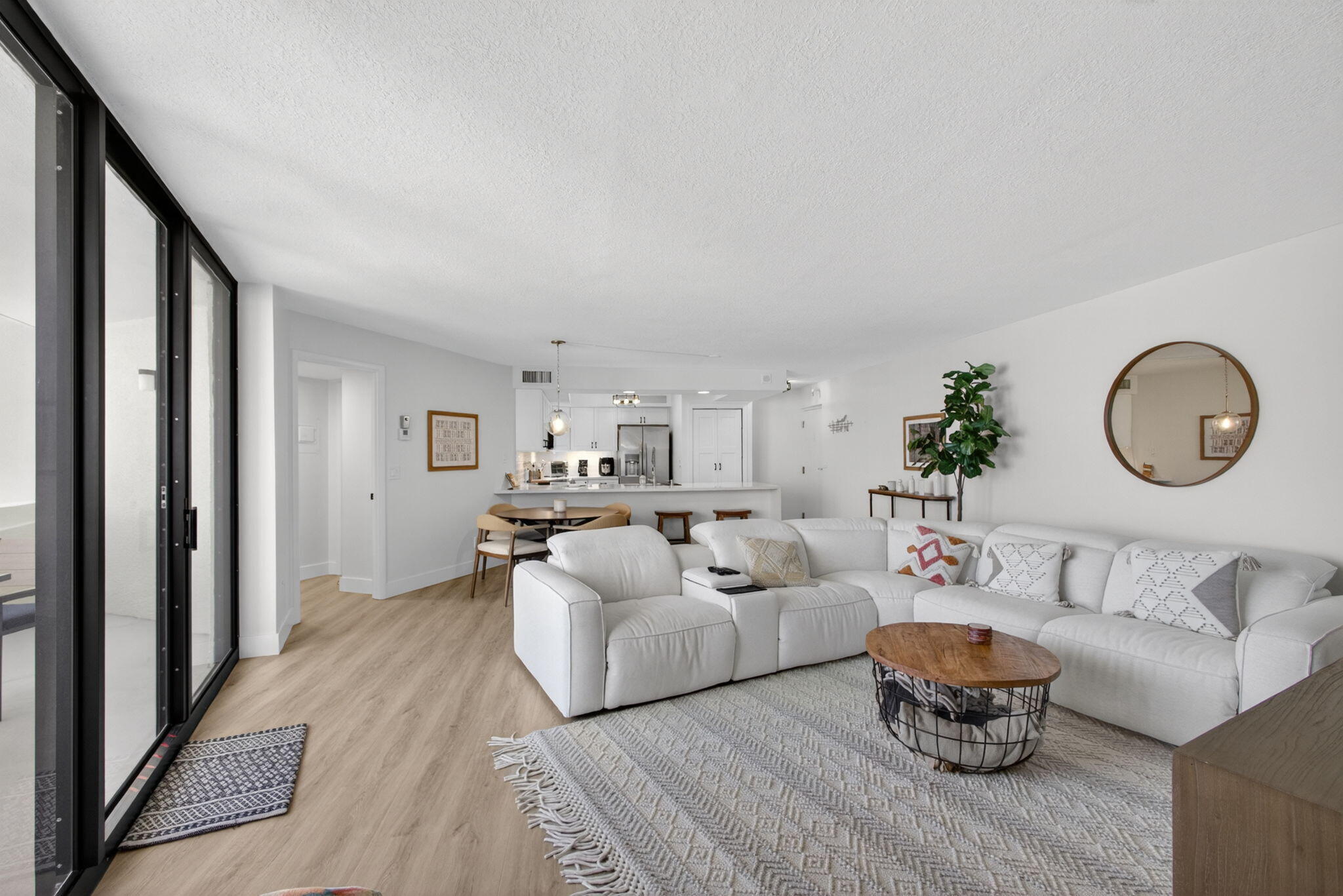 2800 N Ocean Drive A-19c Property Photo 13