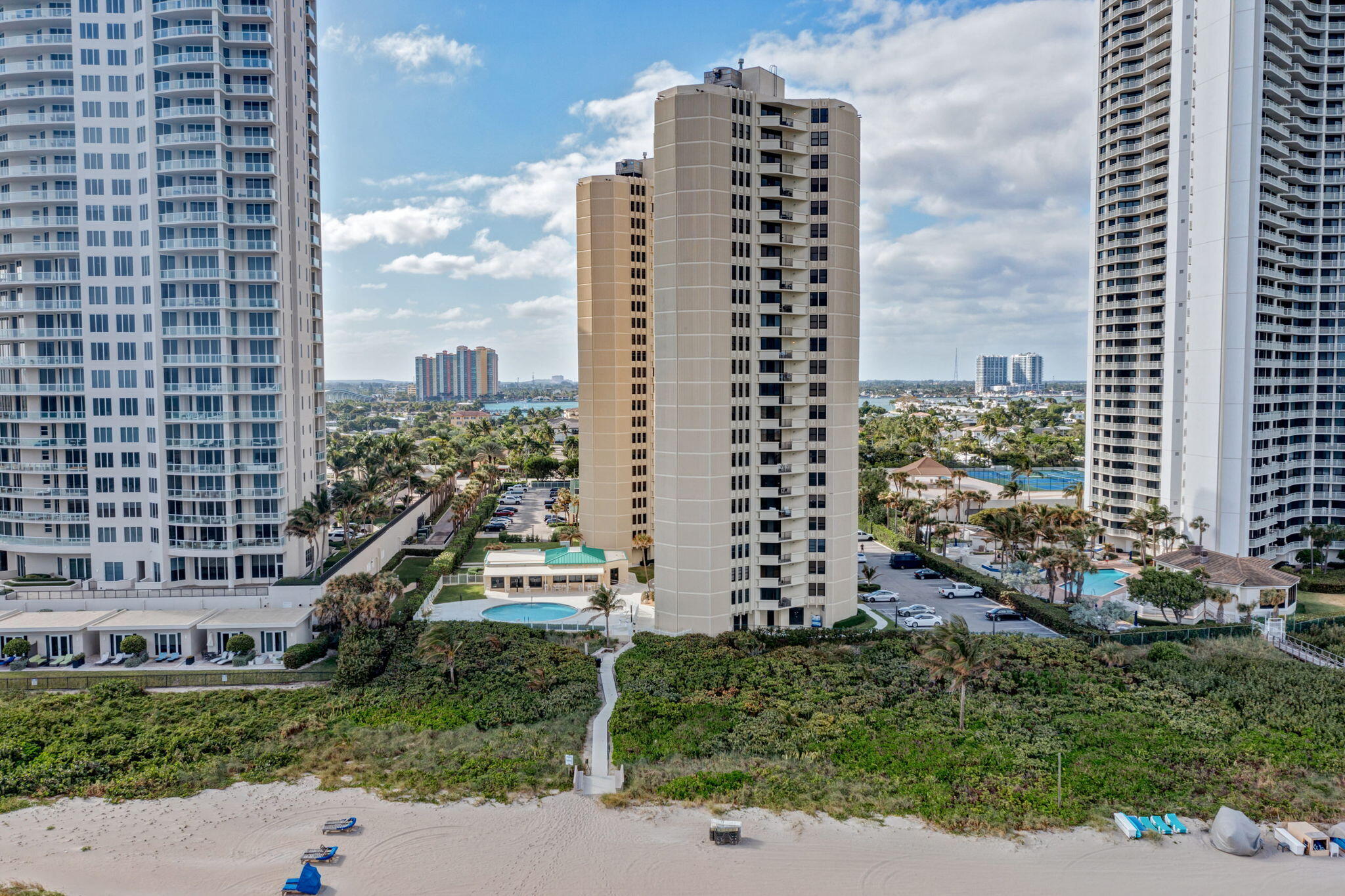 2800 N Ocean Drive A-19c Property Photo 61