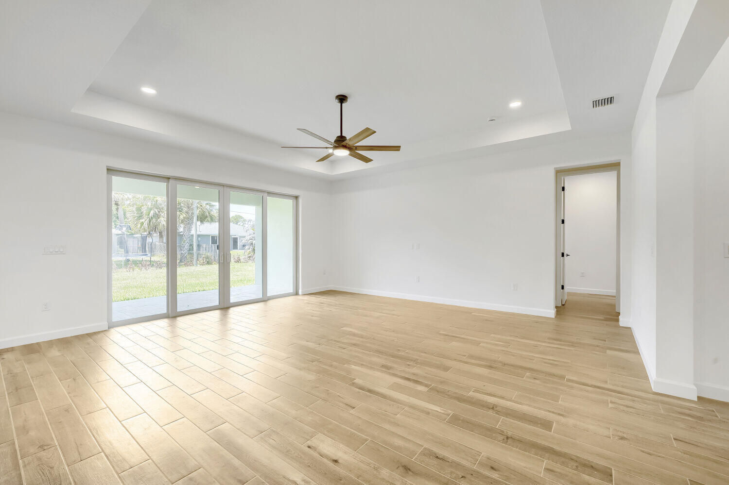 6635 49th Court Property Photo 10