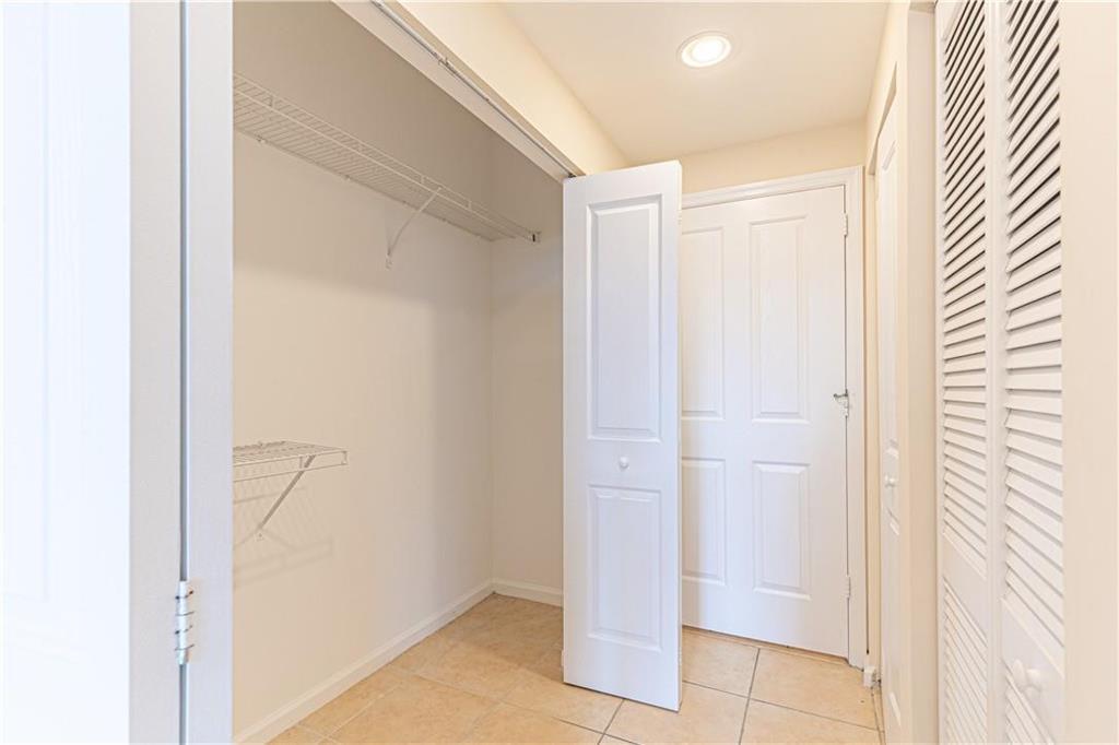 511 Se 5th Avenue 1118 Property Photo 7