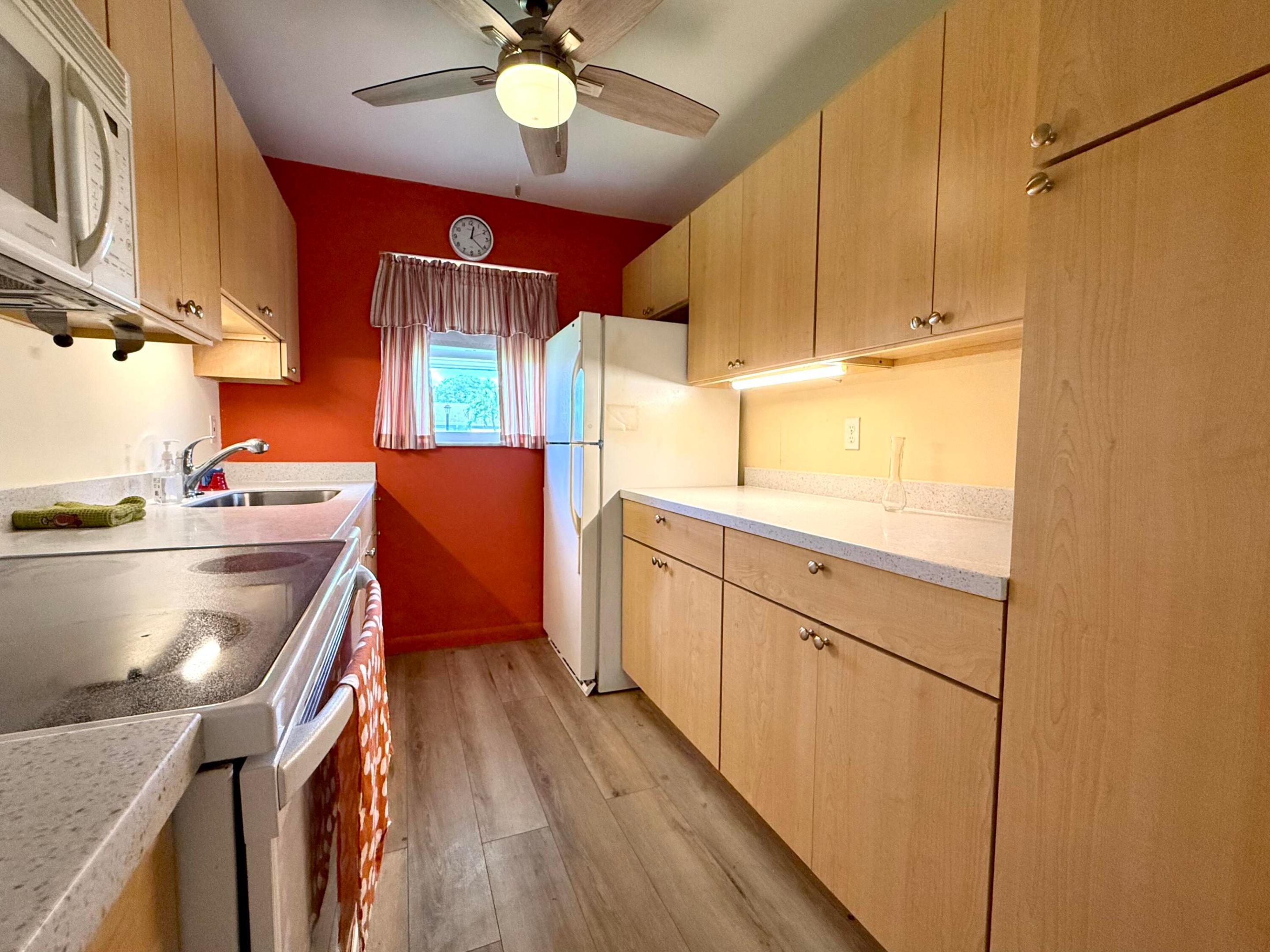 215 South Boulevard C Property Photo 12