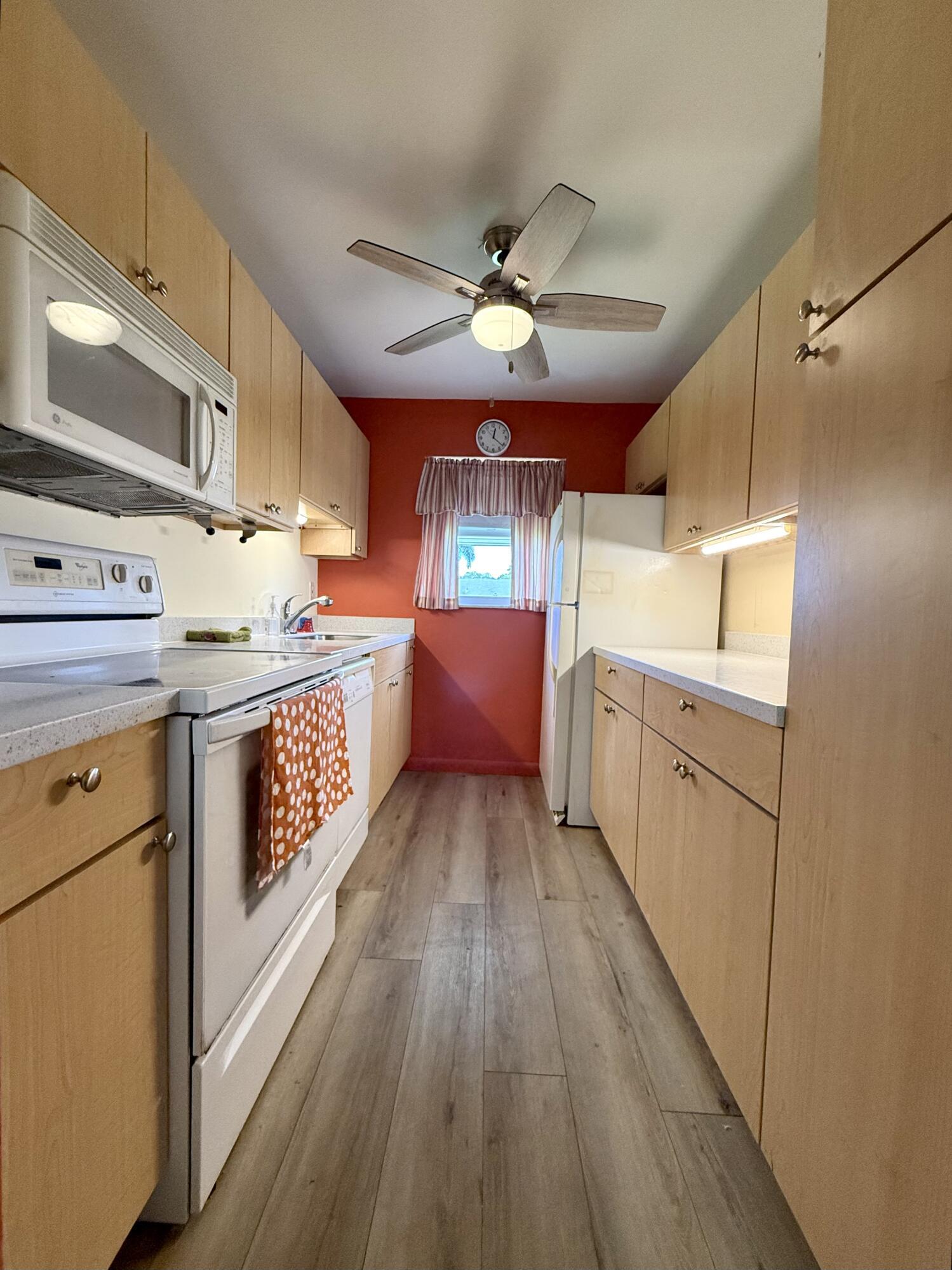 215 South Boulevard C Property Photo 13